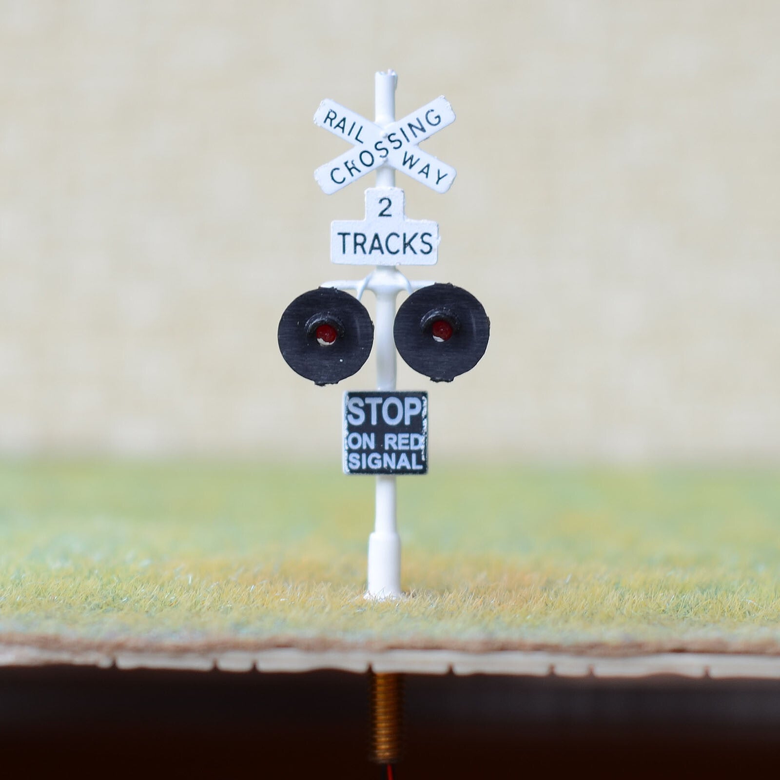 1 x HO scale railway grade crossing signal 2 tracks LED made 2 target face #2W2