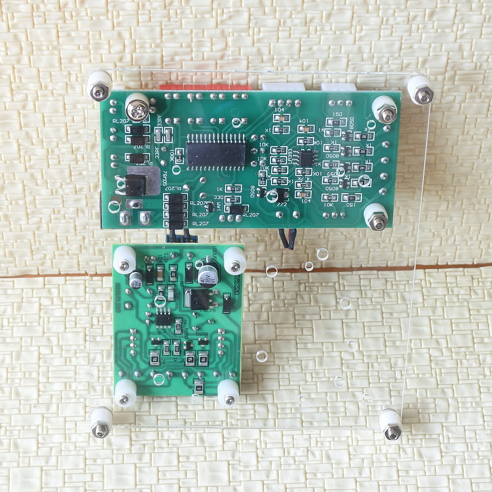 1 set crossing signals + automatic IR sensors controller flash by train detector