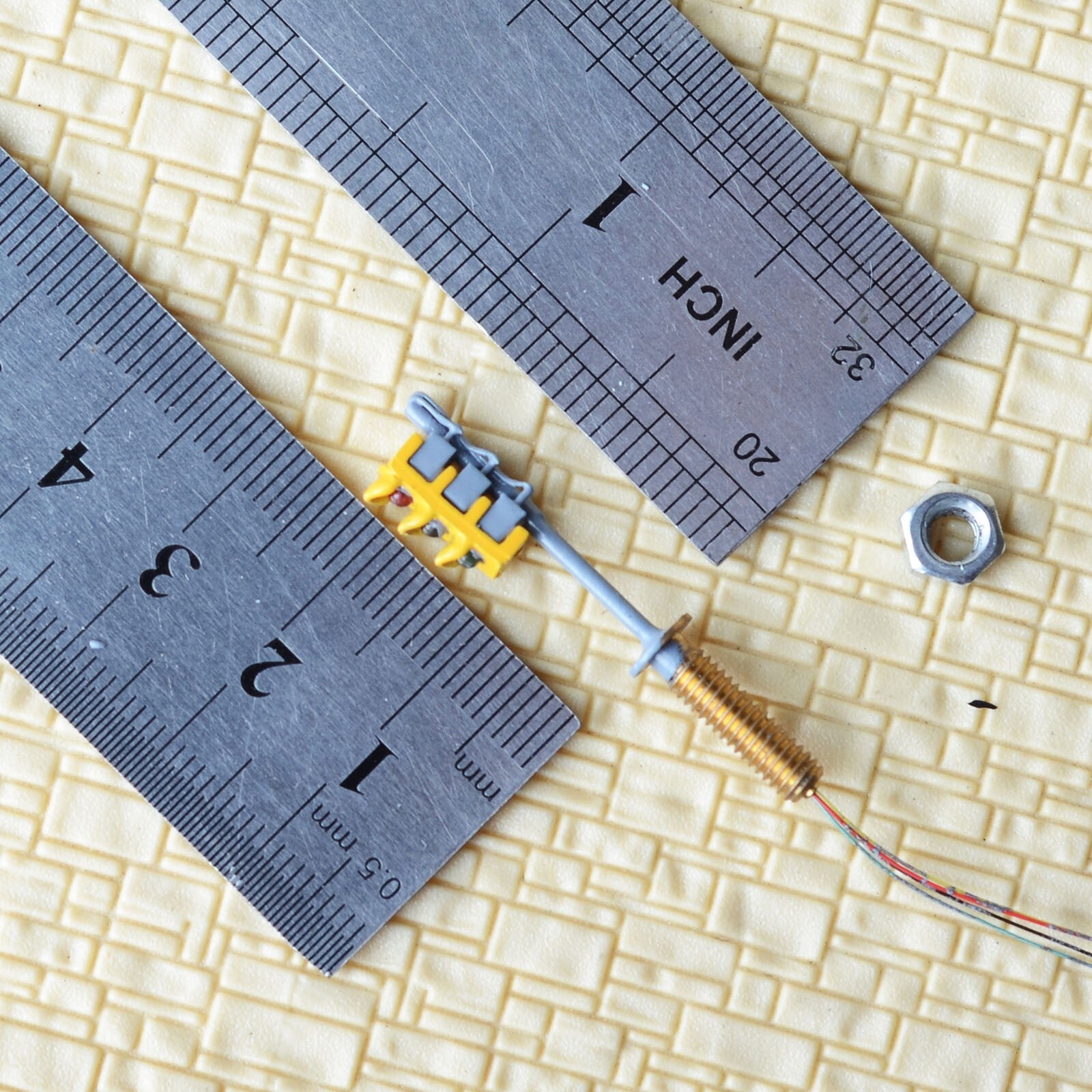 2 x traffic signal light N scale model railroad crossing walk pedestrian #OR3N