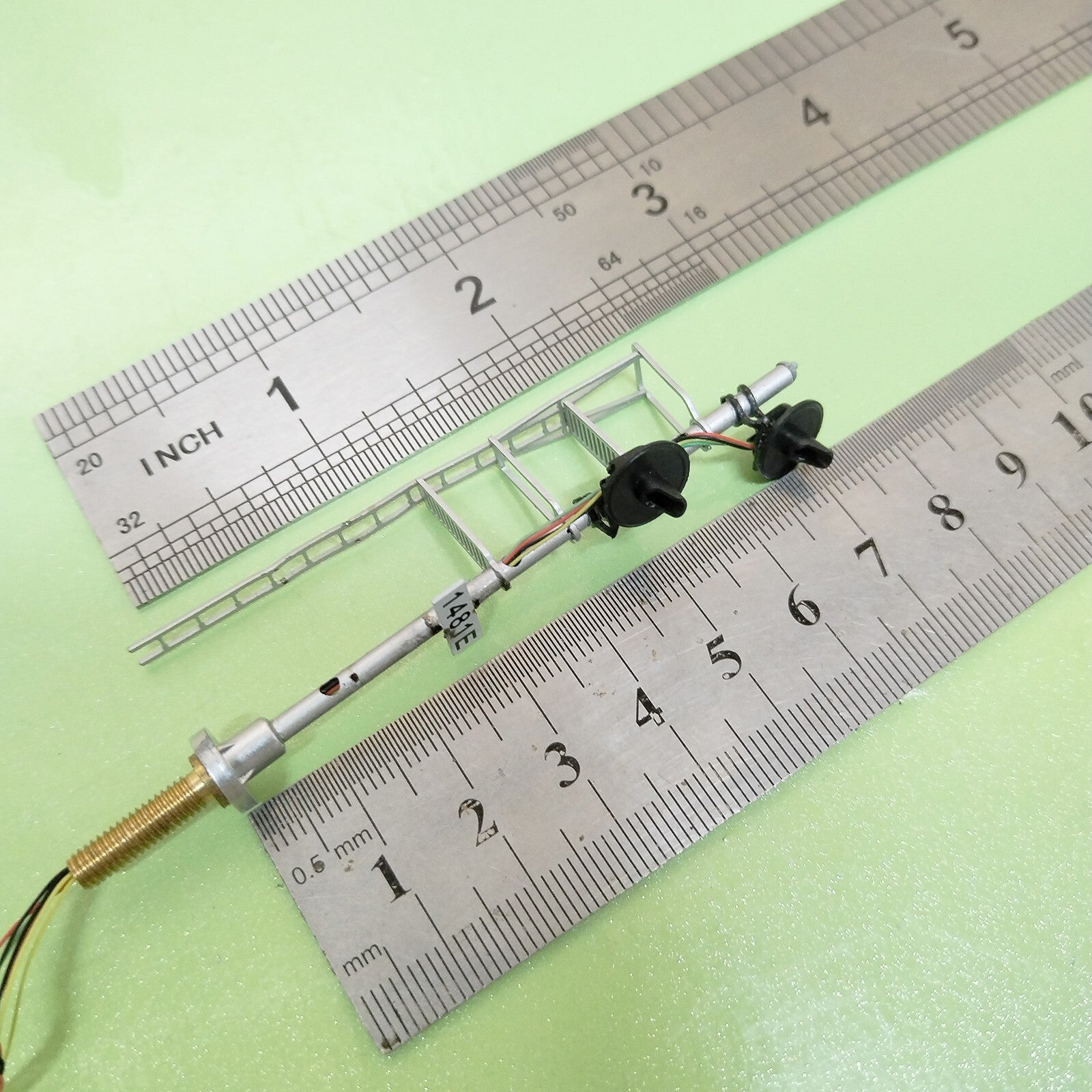 1 x HO scale 2 head searchlight lower offset Distant / Intermediate signal #URBL