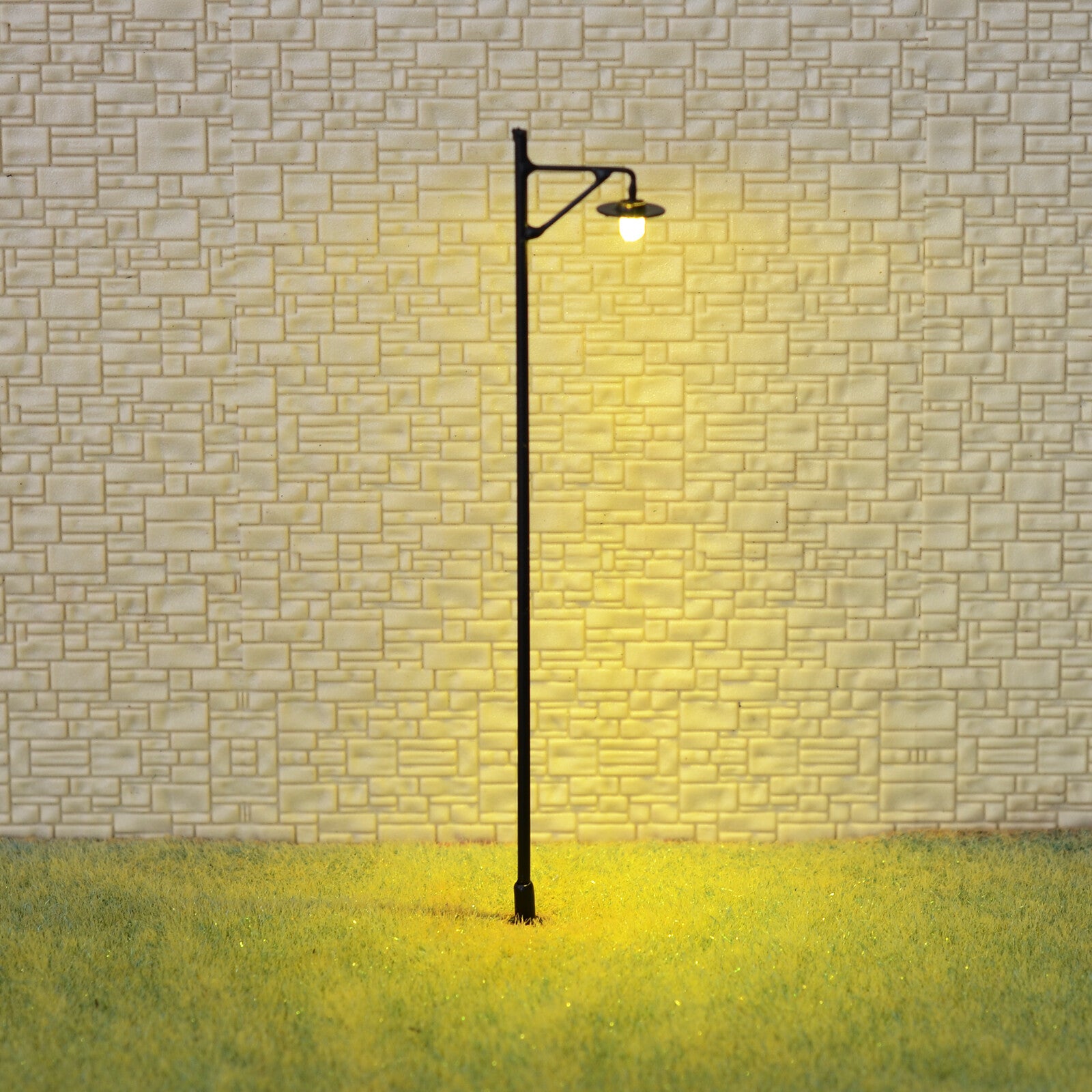 5 x OO / HO scale LED street light railroad path lamp post + resistors #063BL