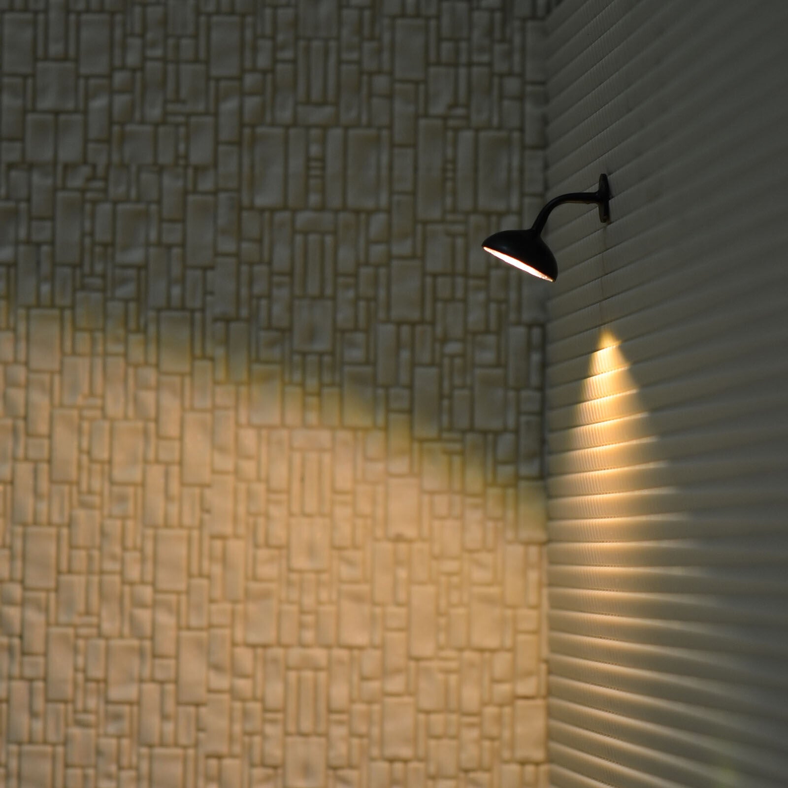 5 x O scale modern street wall lights model LED bracket lamp post (PNP) #R2wBL