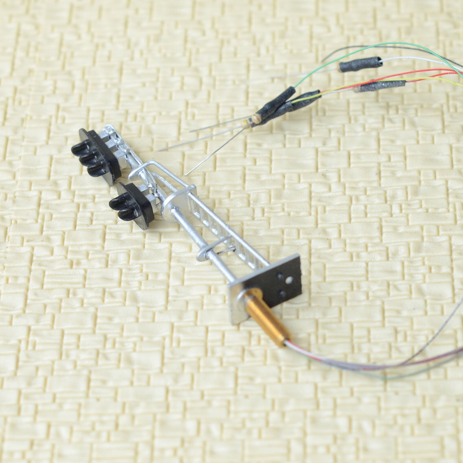 1 x HO / OO block signals LED model train shunting 2 heads hump signal G/Y/R+W/R