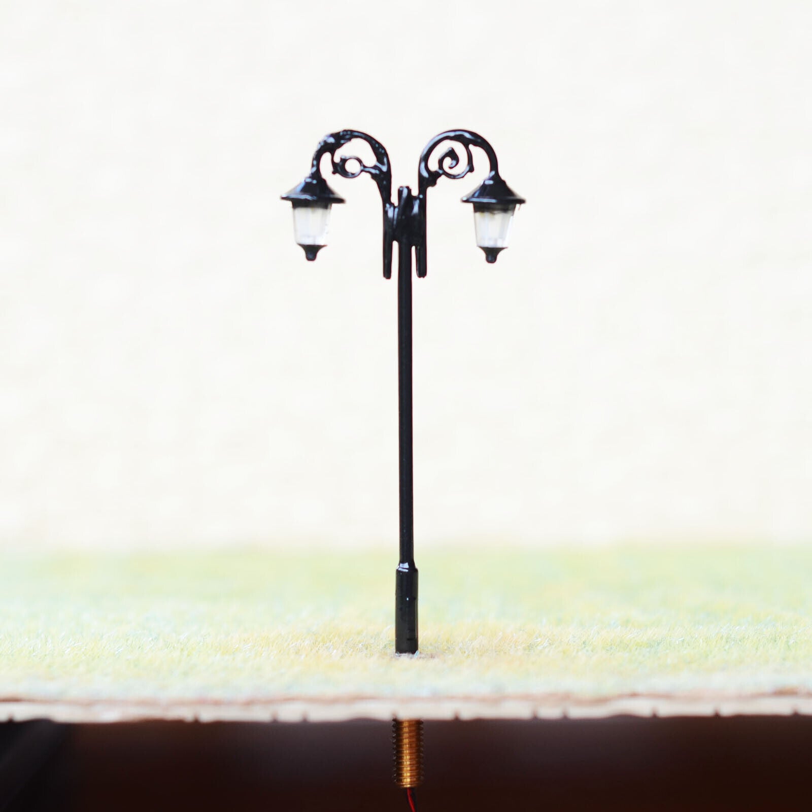 5 x HO/OO model railroad antique street light warm white LED lamp post #2714BL