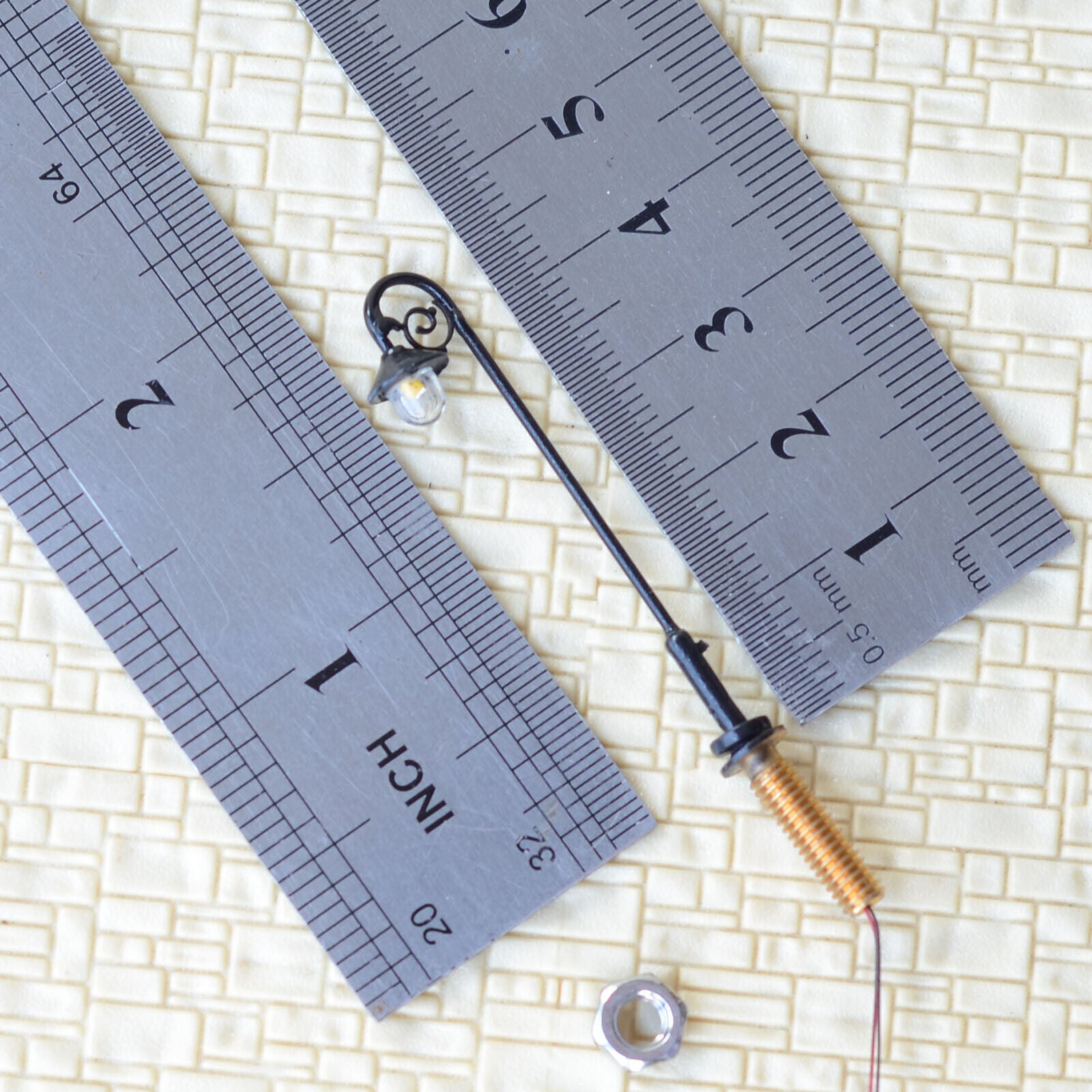 5 x HO/OO model railroad antique street light warm white LED lamp post #F0911BL