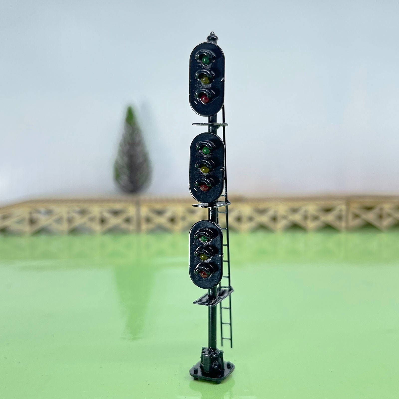 1 x HO scale model railroad 3 colors block signal 3 heads distance metal #SK333B
