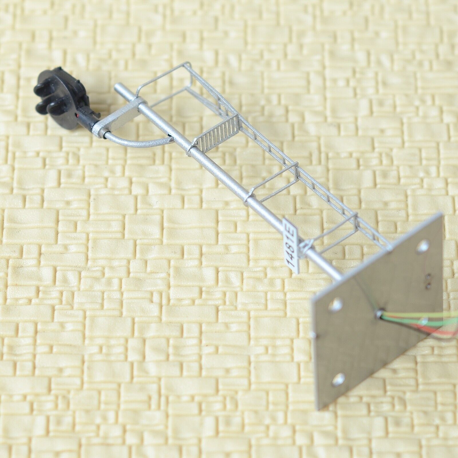 1 x HO scale model type G 3-light target signal block signal metal made #3L1