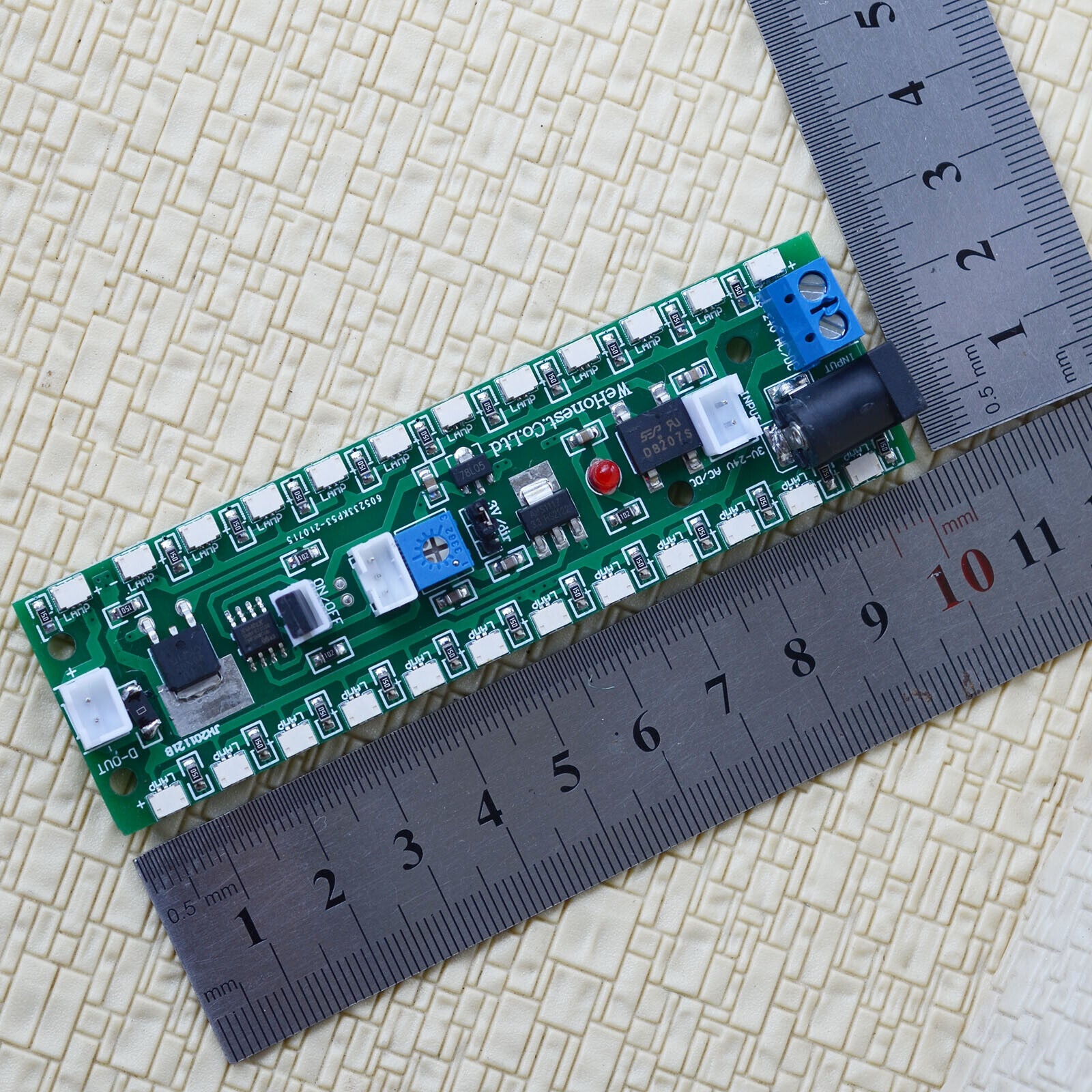 1 x plug and play power distribution board distributor 3V street light hub DB08