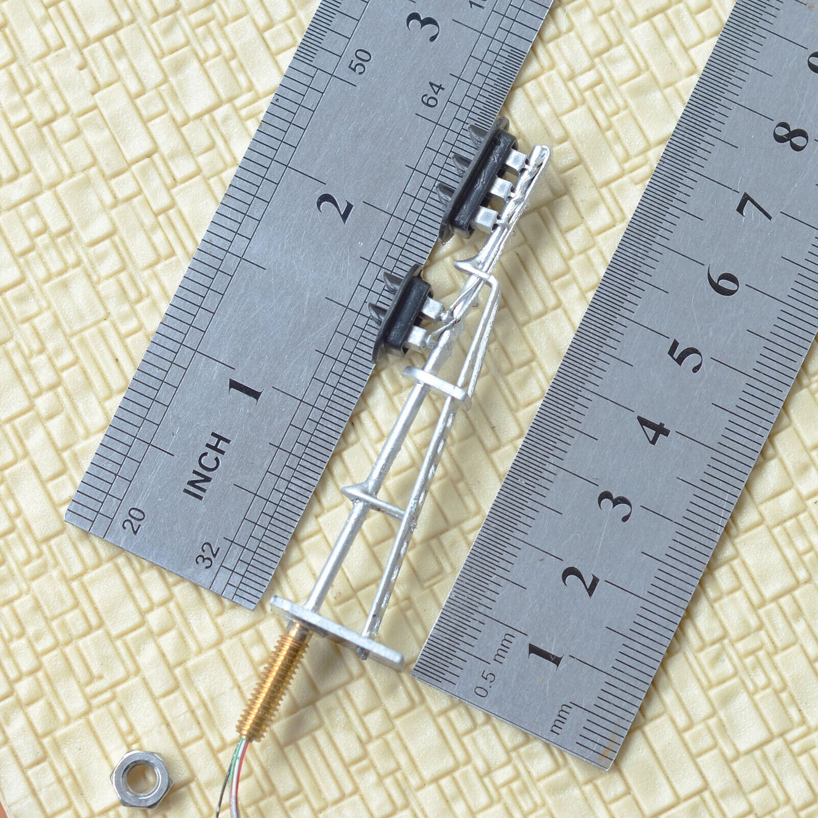 1 x HO / OO block signals LED model train shunting 2 heads hump signal G/Y/R+W/R