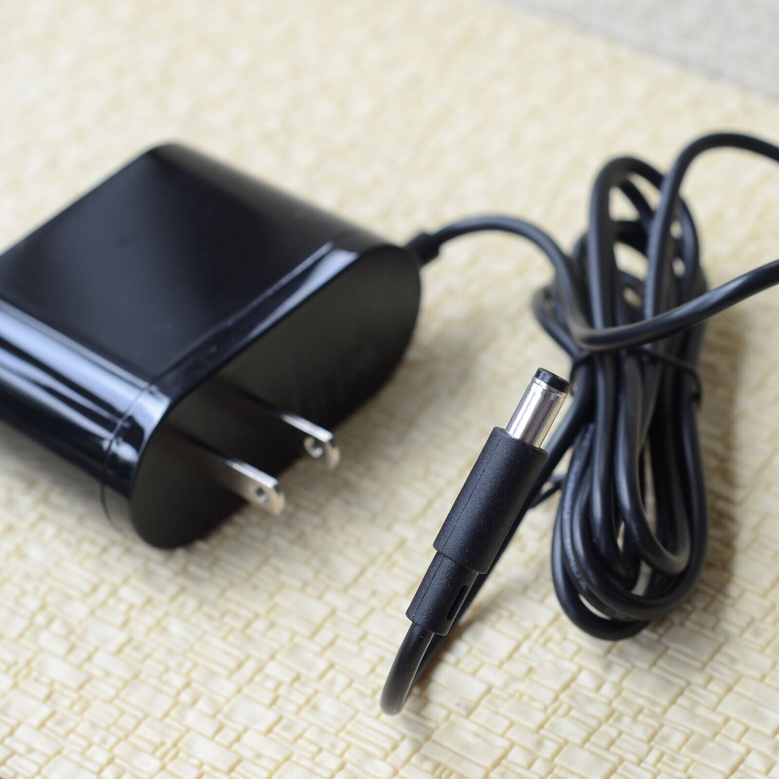 1 x US standard transformer 12V 2000mA DC Adaptor Power Supply for street Lights