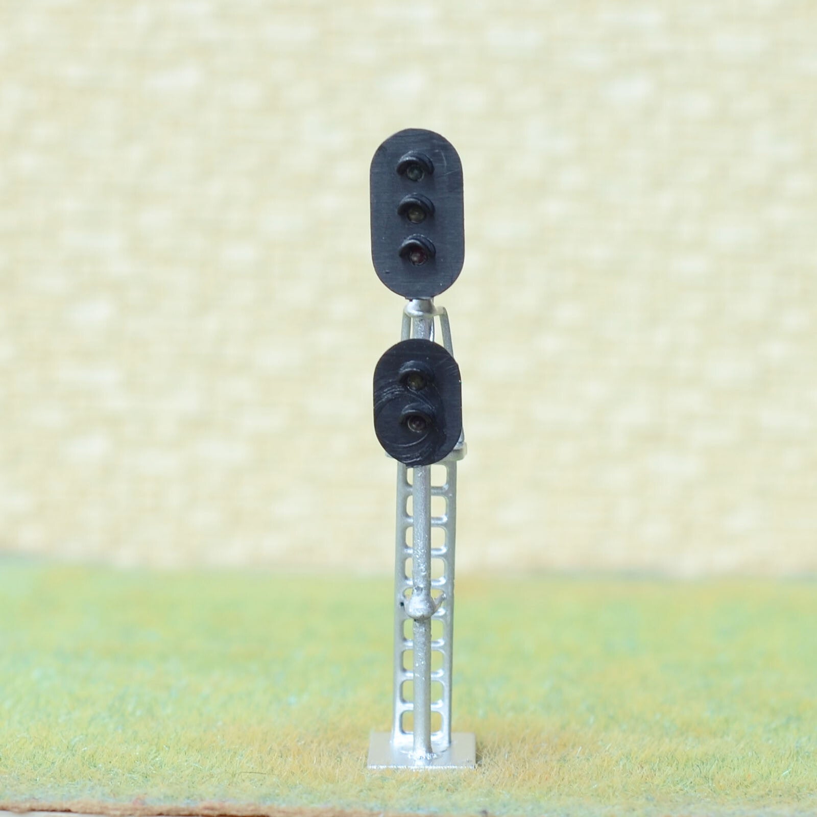 1 x HO / OO block signals LED model train shunting 2 heads hump signal G/Y/R+W/R