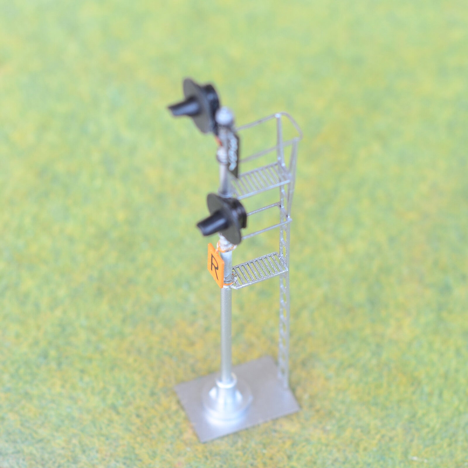 1 x HO scale model railroad 3-colors searchlight signal metal offset 2 head #367