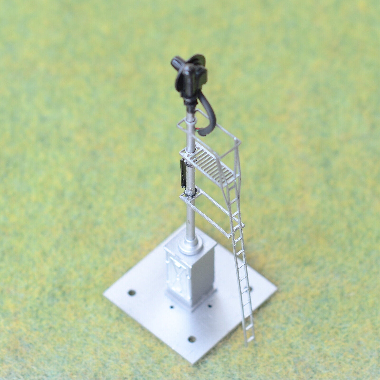 1 x HO scale model railroad tri-colors searchlight signal fine metal cabinet #04