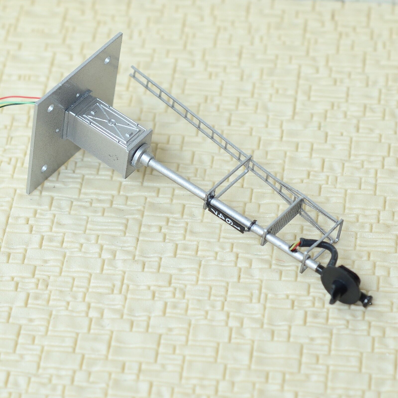 1 x HO scale model railroad tri-colors searchlight signal fine metal cabinet #04