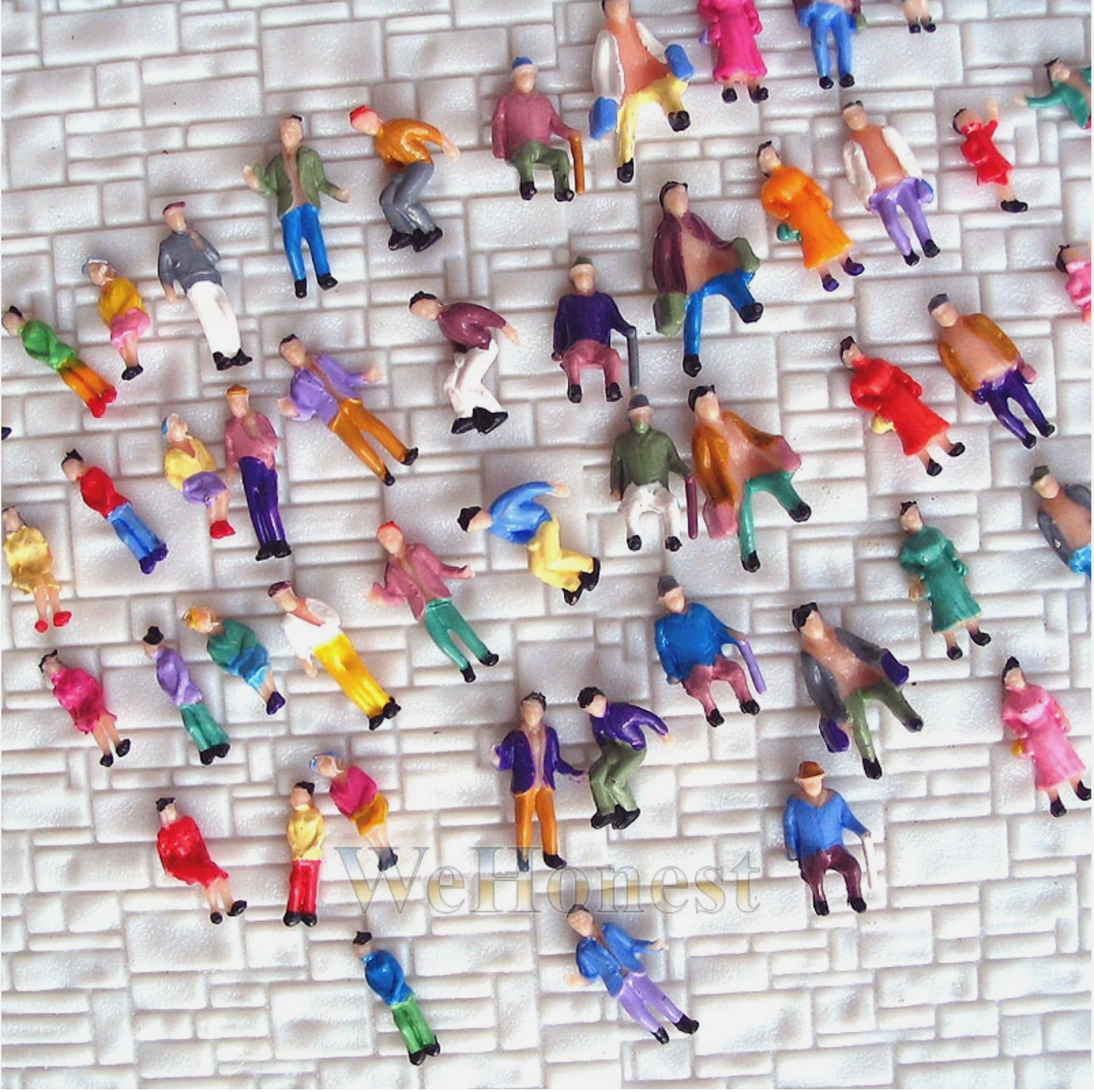 Figurers Back N scale Figures
