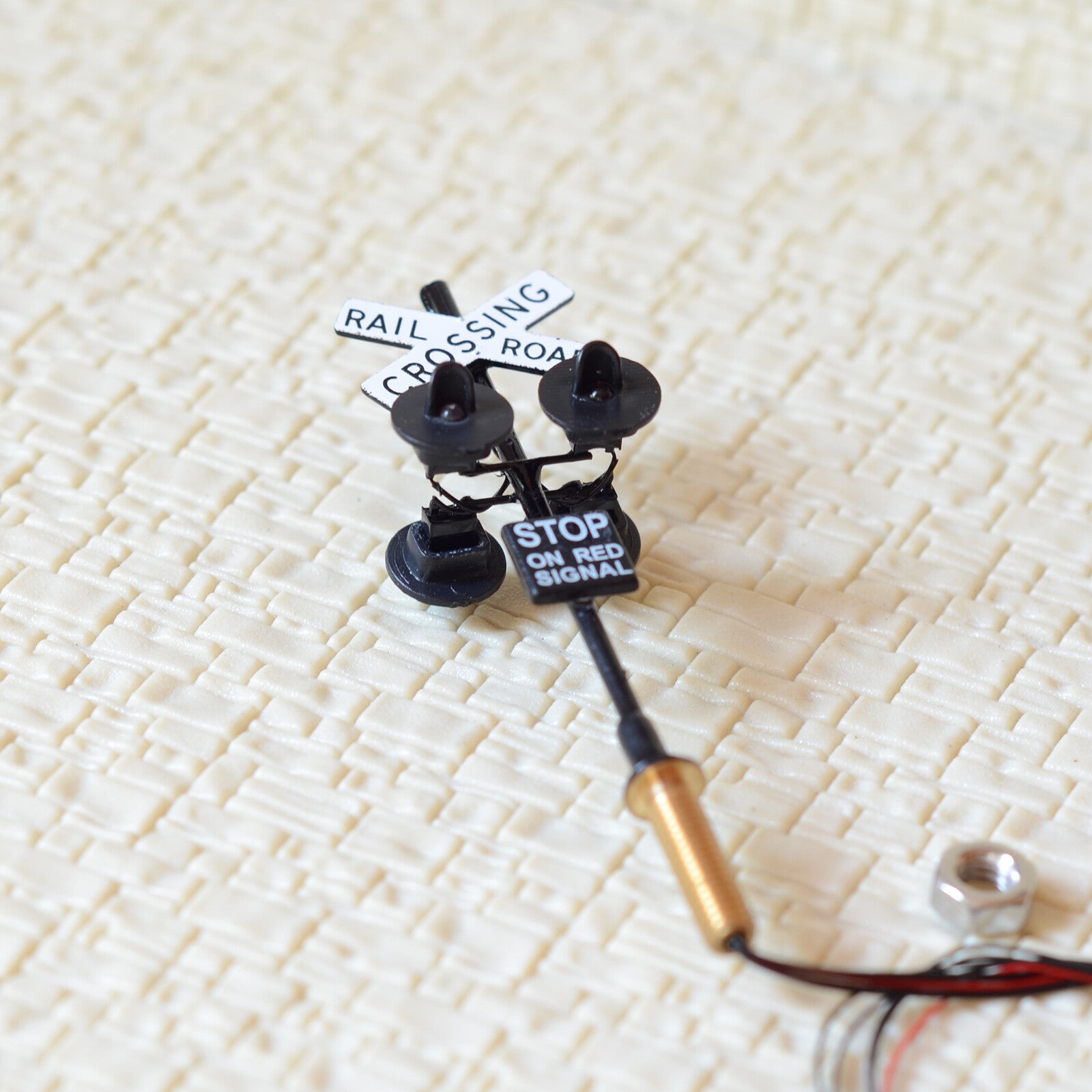 1 x HO scale railroad grade crossing signals LED made 4 target black #X
