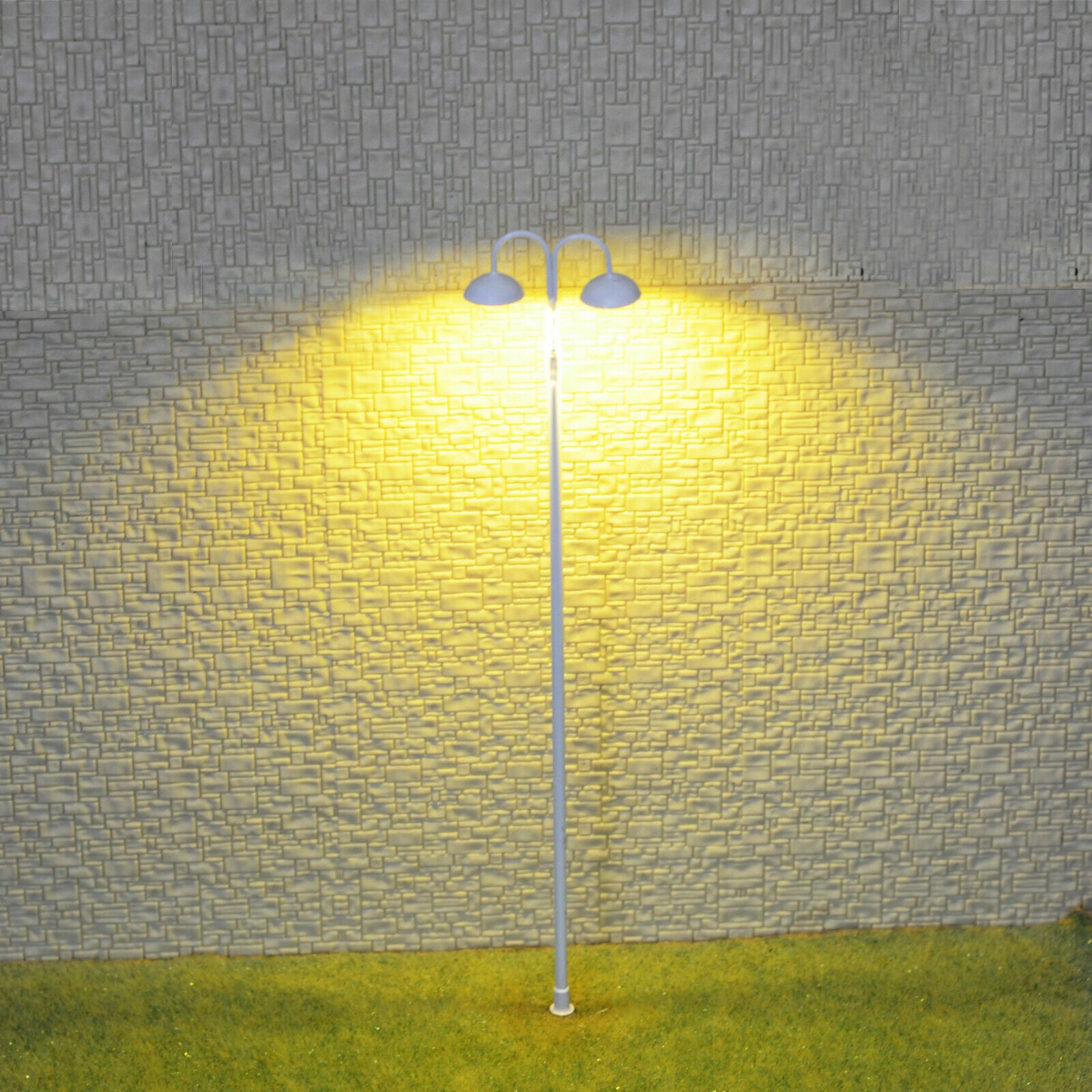 5 x OO / HO scale LED street lights model train railroad path lamps post #702WH