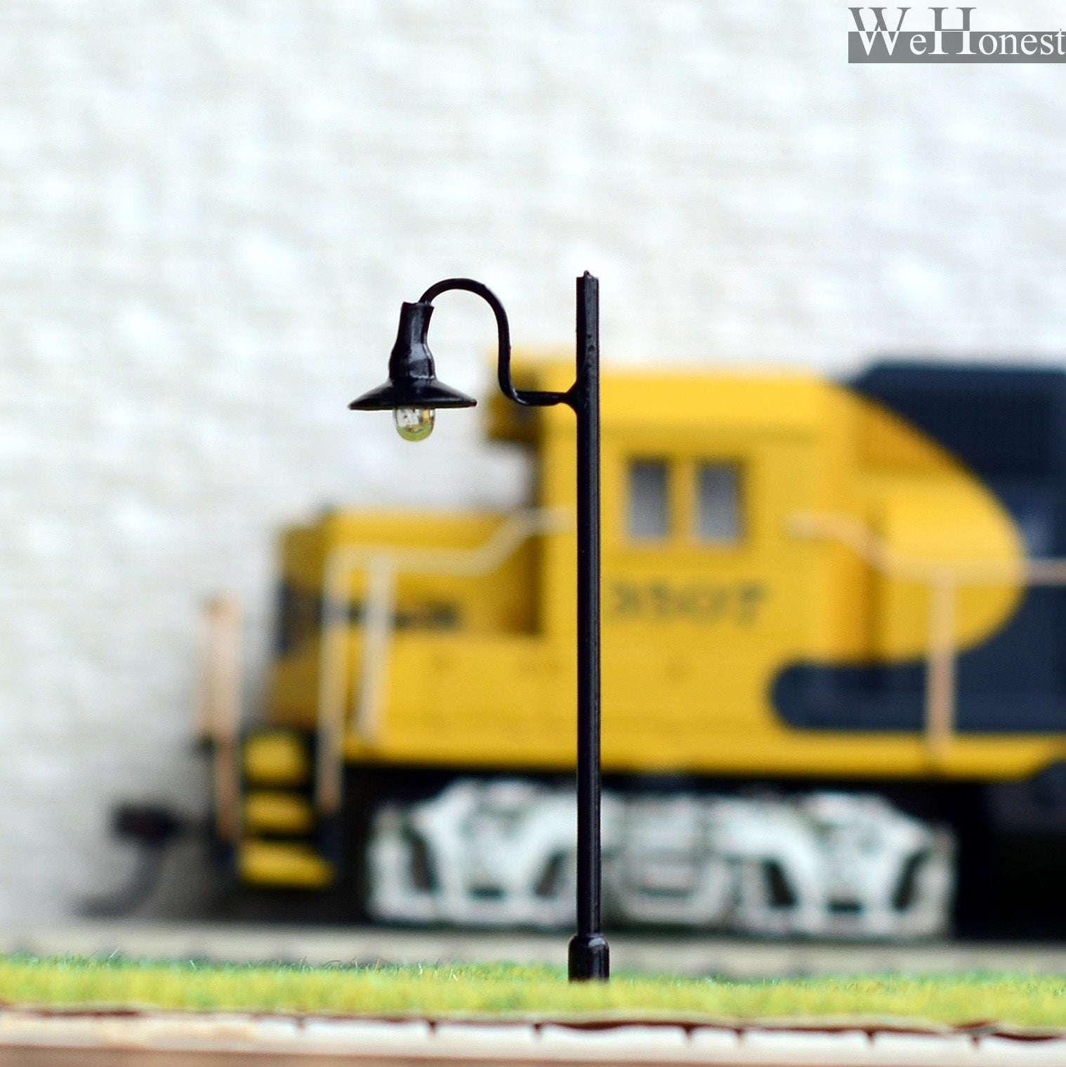 15 pcs HO or OO scale Model Lamppost 12V street light Metal Lamp #605