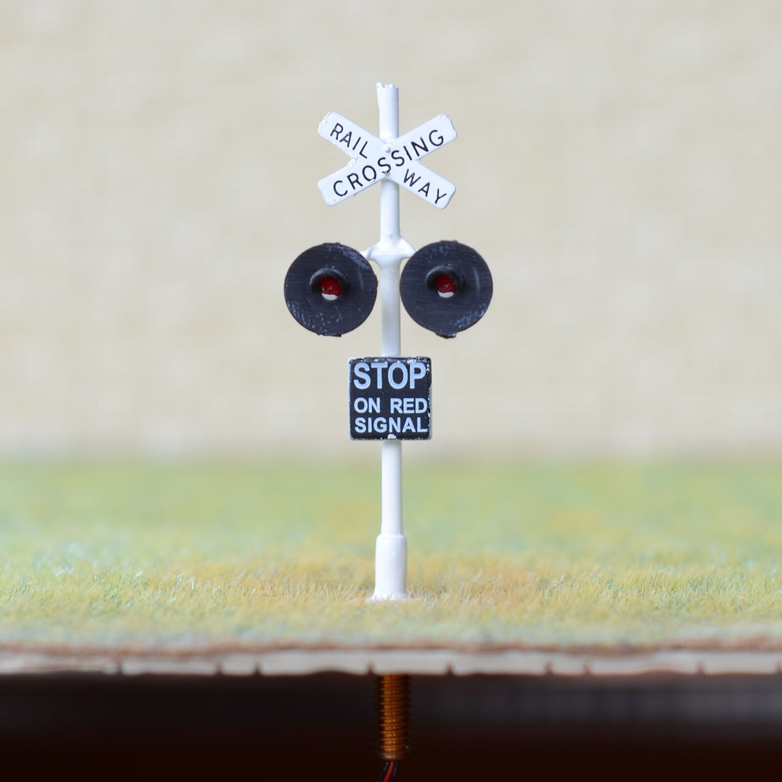 1 x HO scale model railway grade crossing signal LEDs made 2 target faces #W2
