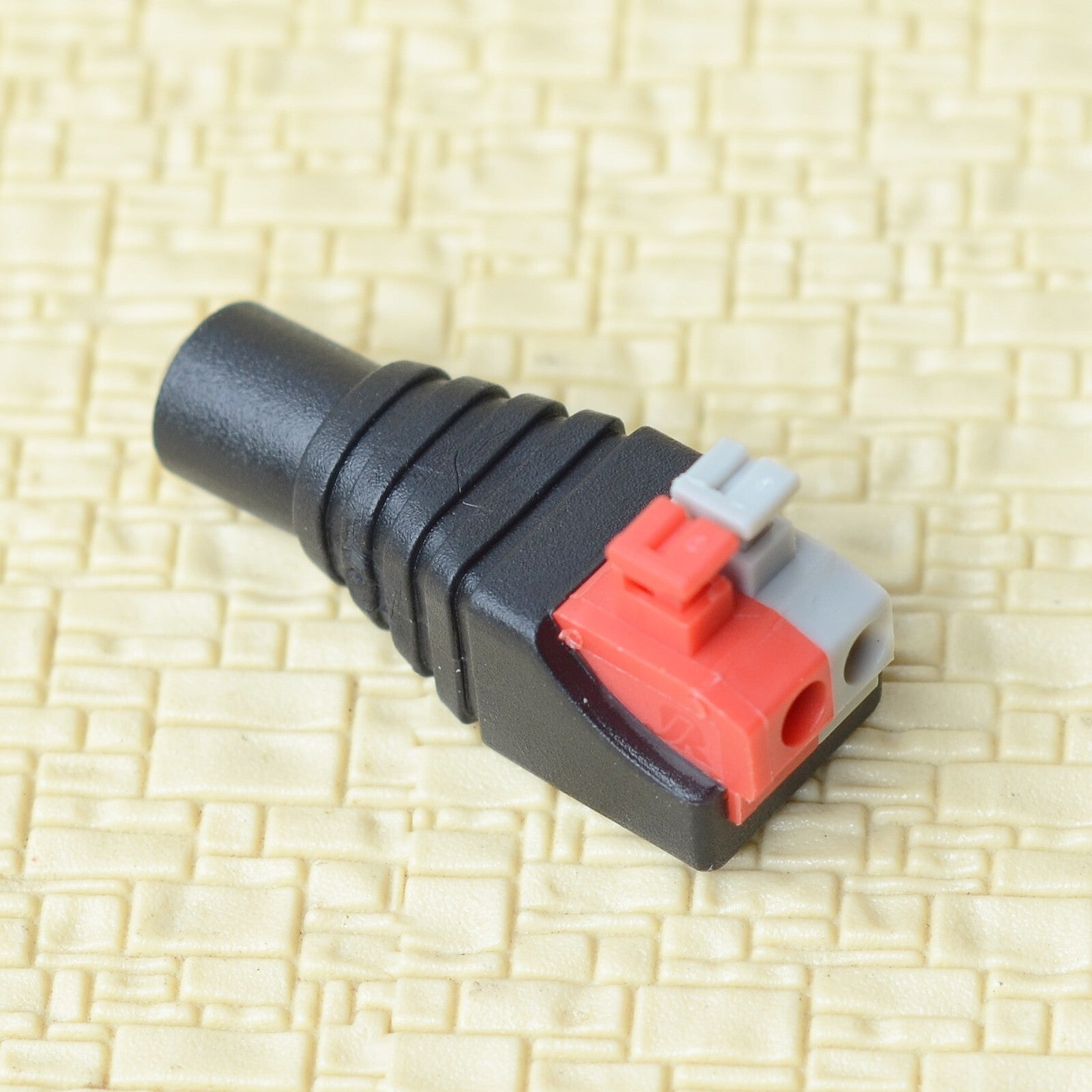 1 x DC 12V FEMALE POWER BALUN CONNECTOR 5.5mm x 2.1mm convertor ADAPTER JACK