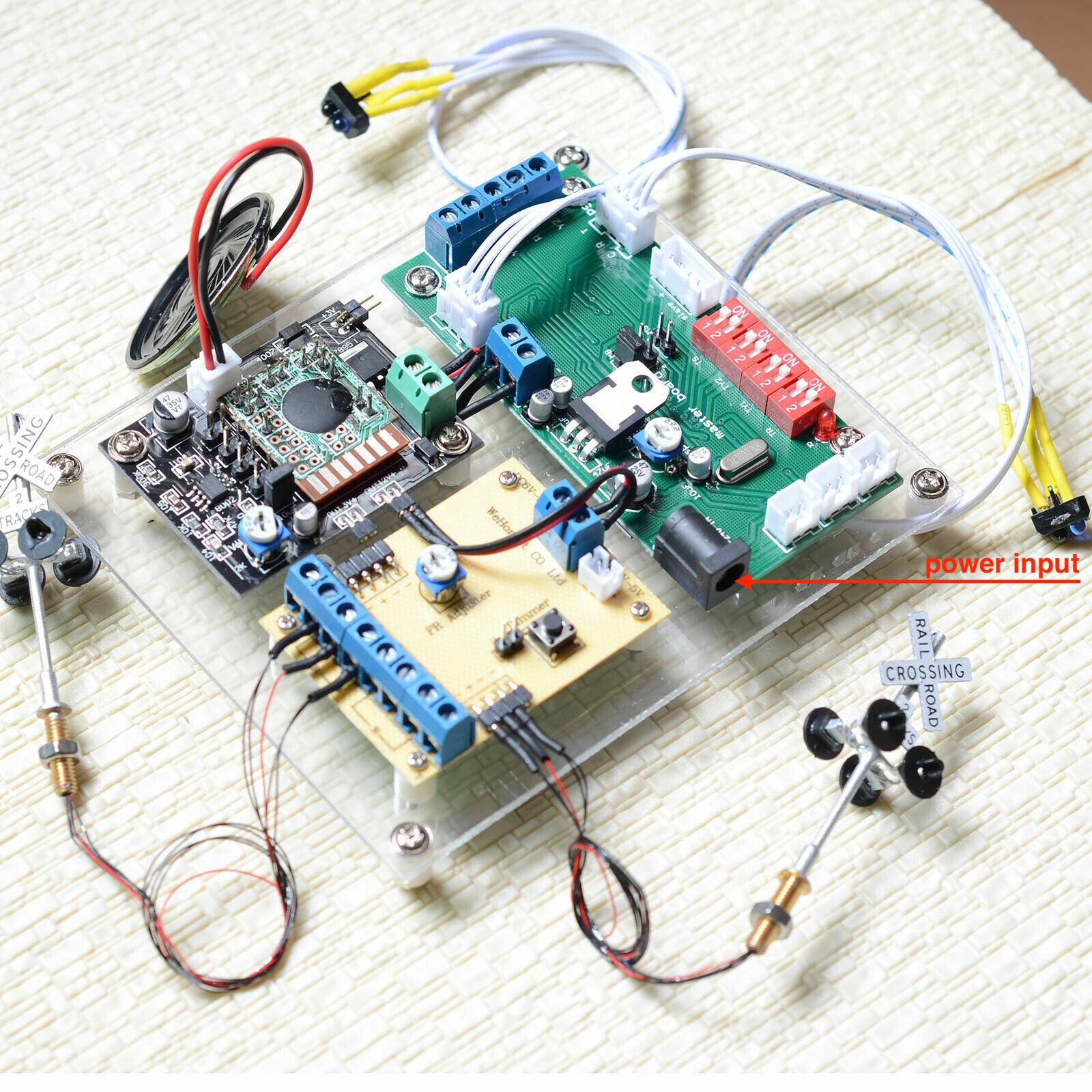 1 set grade crossing signal + automatic control system with sound effect & blink