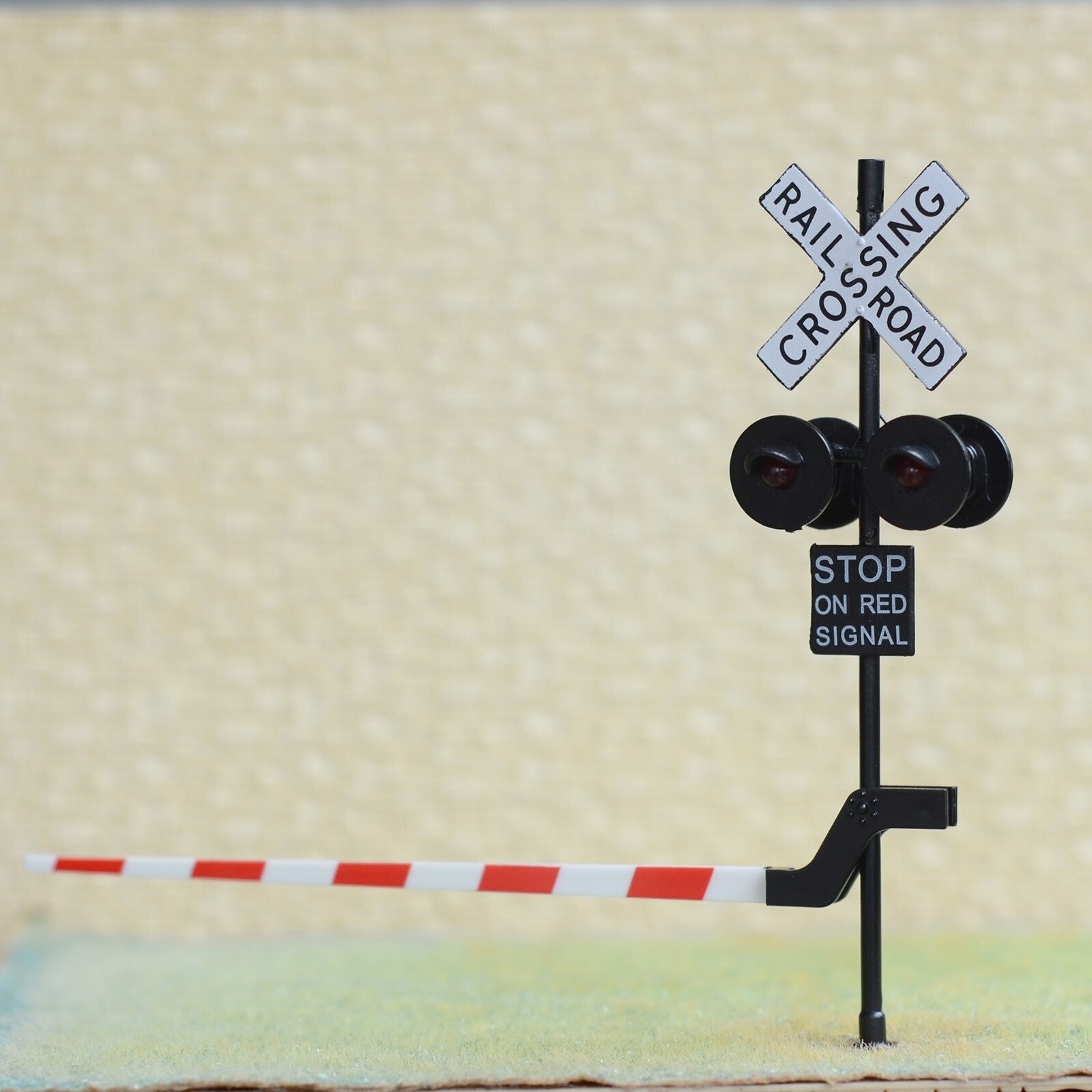 2 x O scale railroad grade crossing signal gate stop lever arm + flasher  #48B40