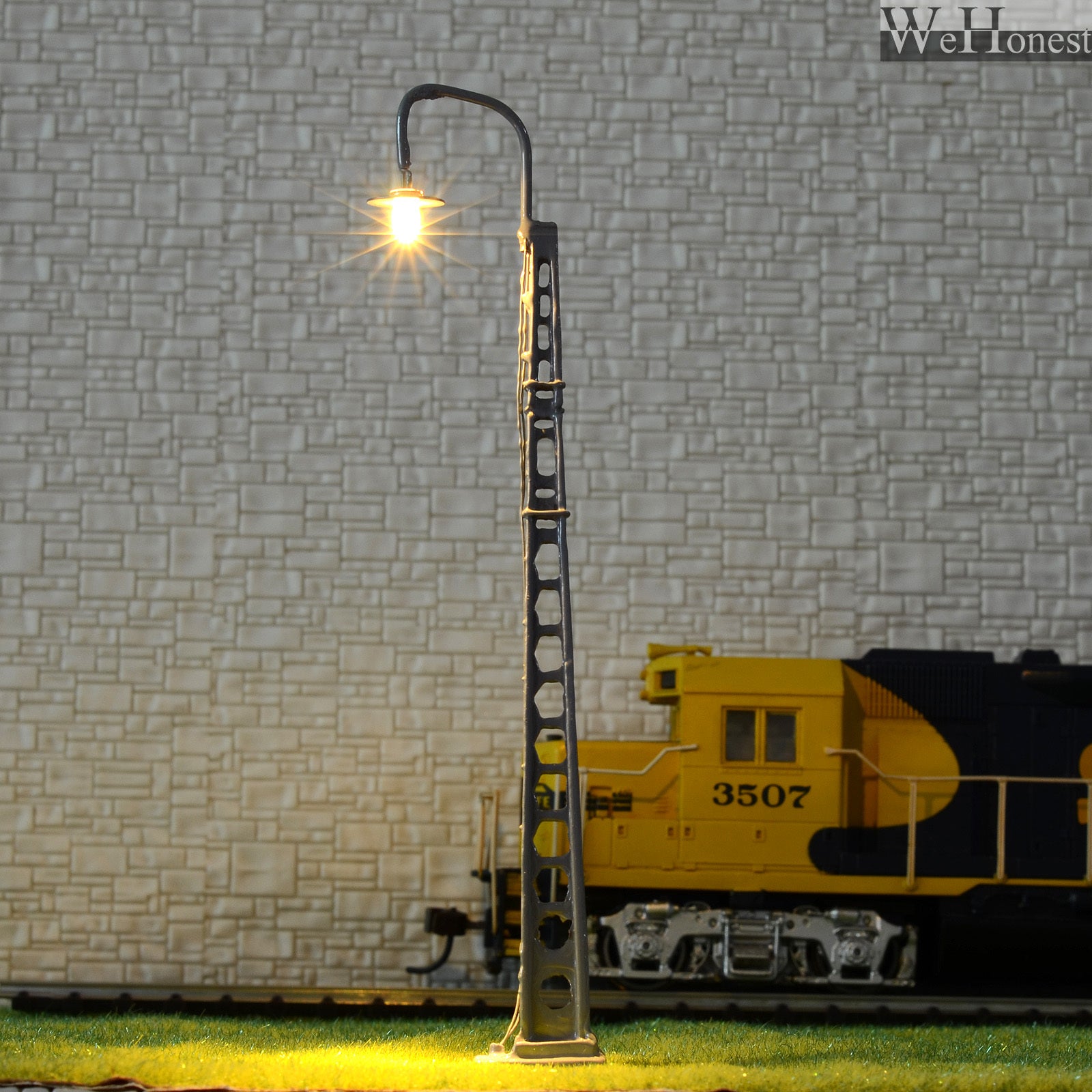 2 x OO / HO Scale led street light Model Railroad Lamp post Tower Lamp #TL1