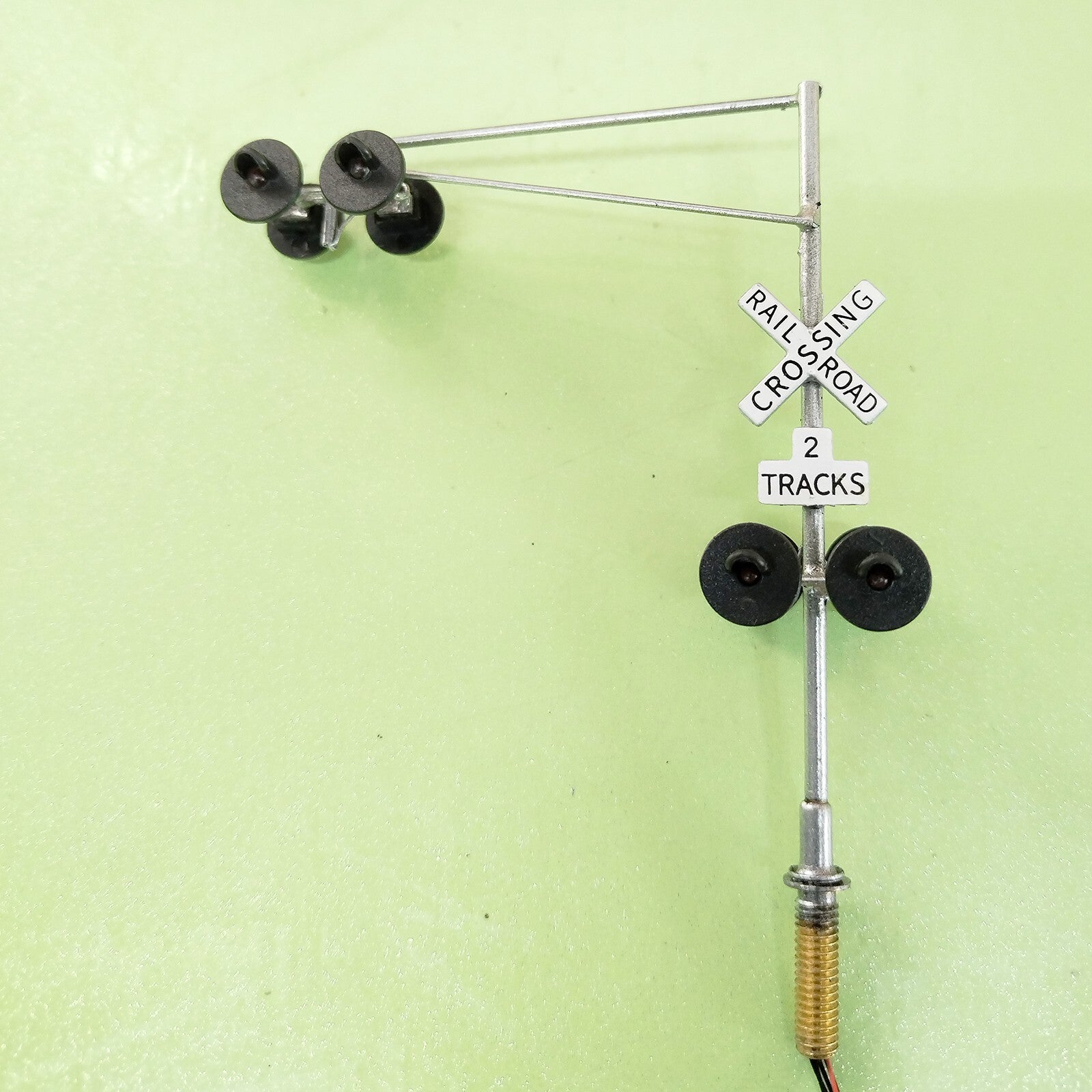 1 x HO scale model railroad cantilever grade crossing signal #C06
