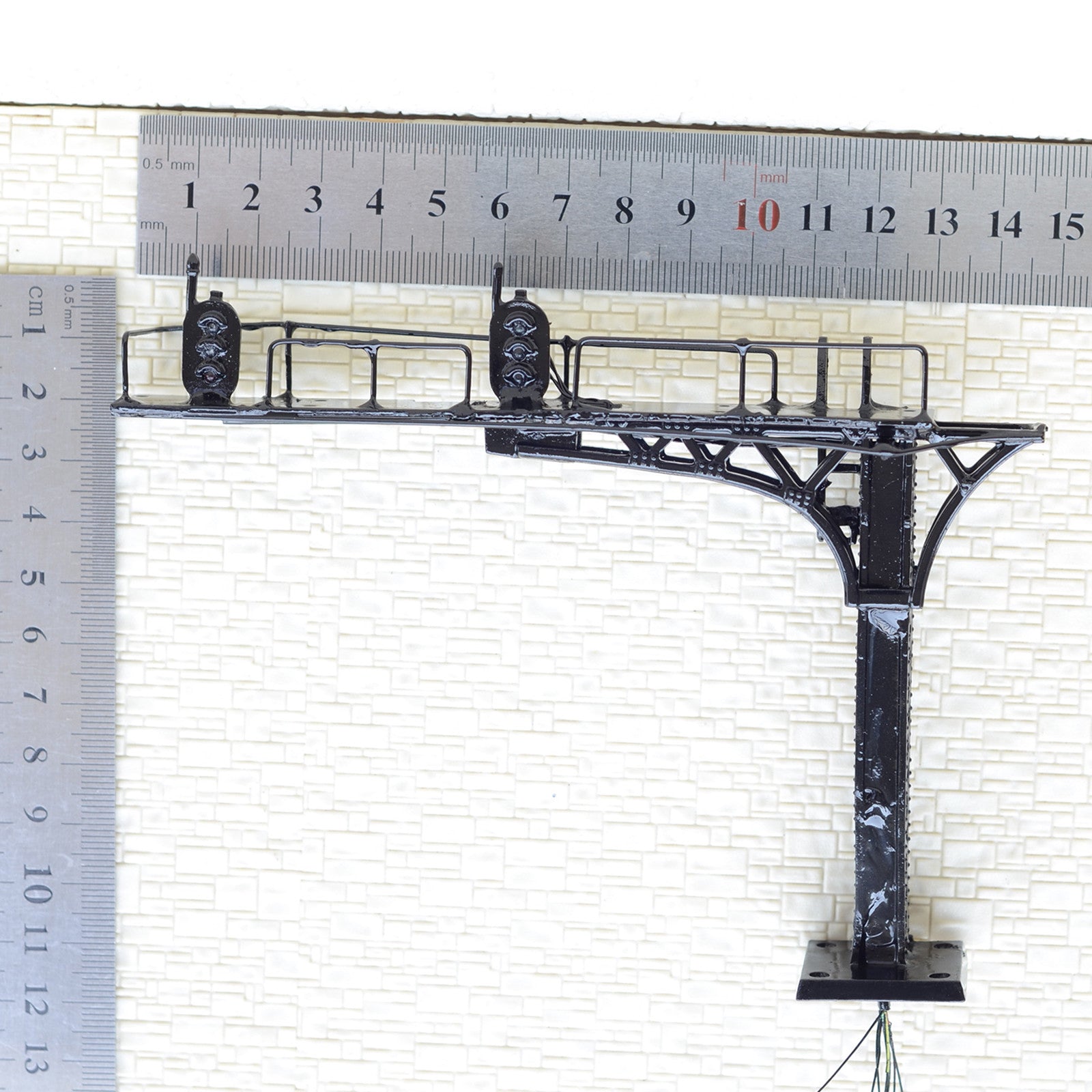 1 x HO /OO black cantilever signal bridge LED 3 aspects double Tracks right side