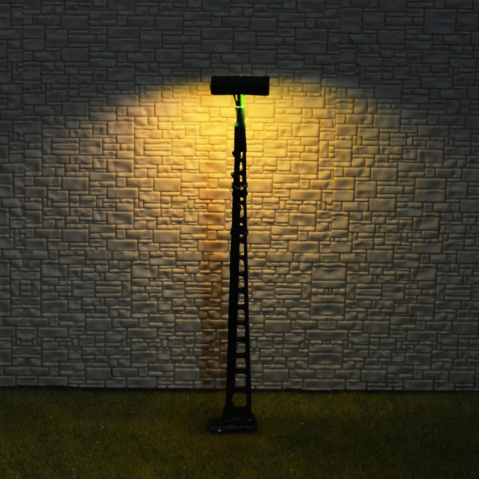 2 x OO / HO Scale Led mast tower light Model Railroad street Lamp post #TL47