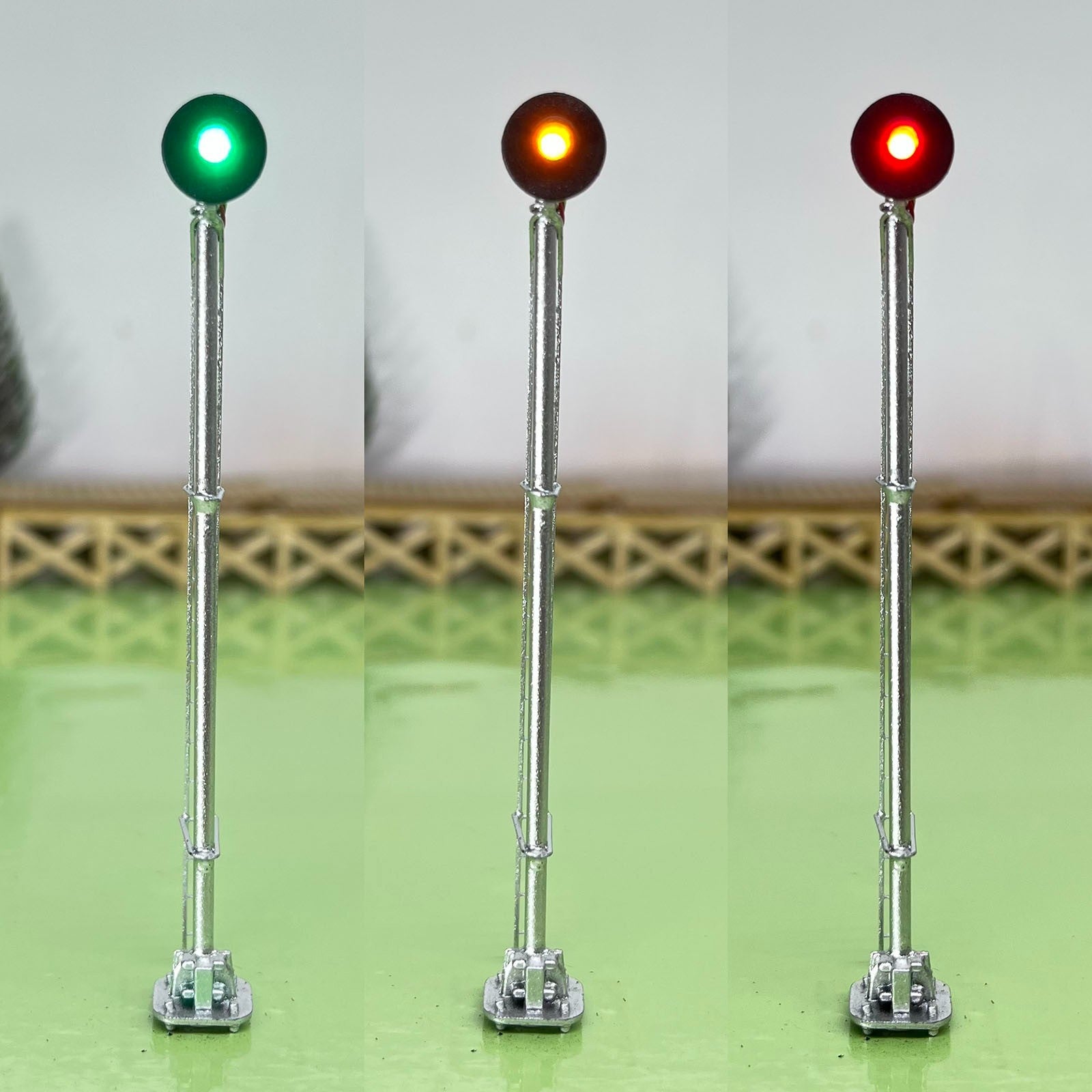 1 x HO scale model railroad tri-color searchlight signal LED metal #DL01skSL