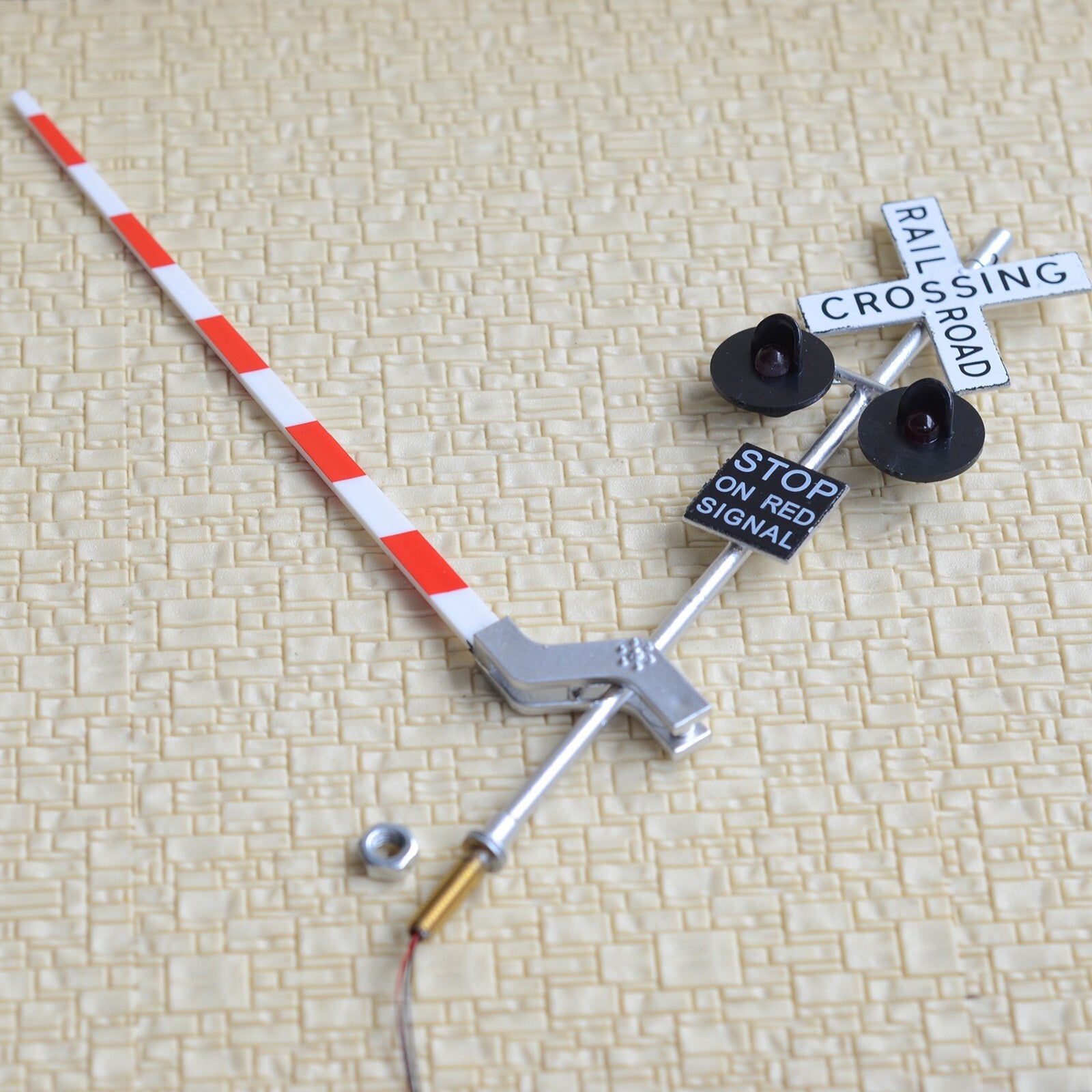2 x O scale railroad grade crossing signal arm gate stop lever flasher  #48S20