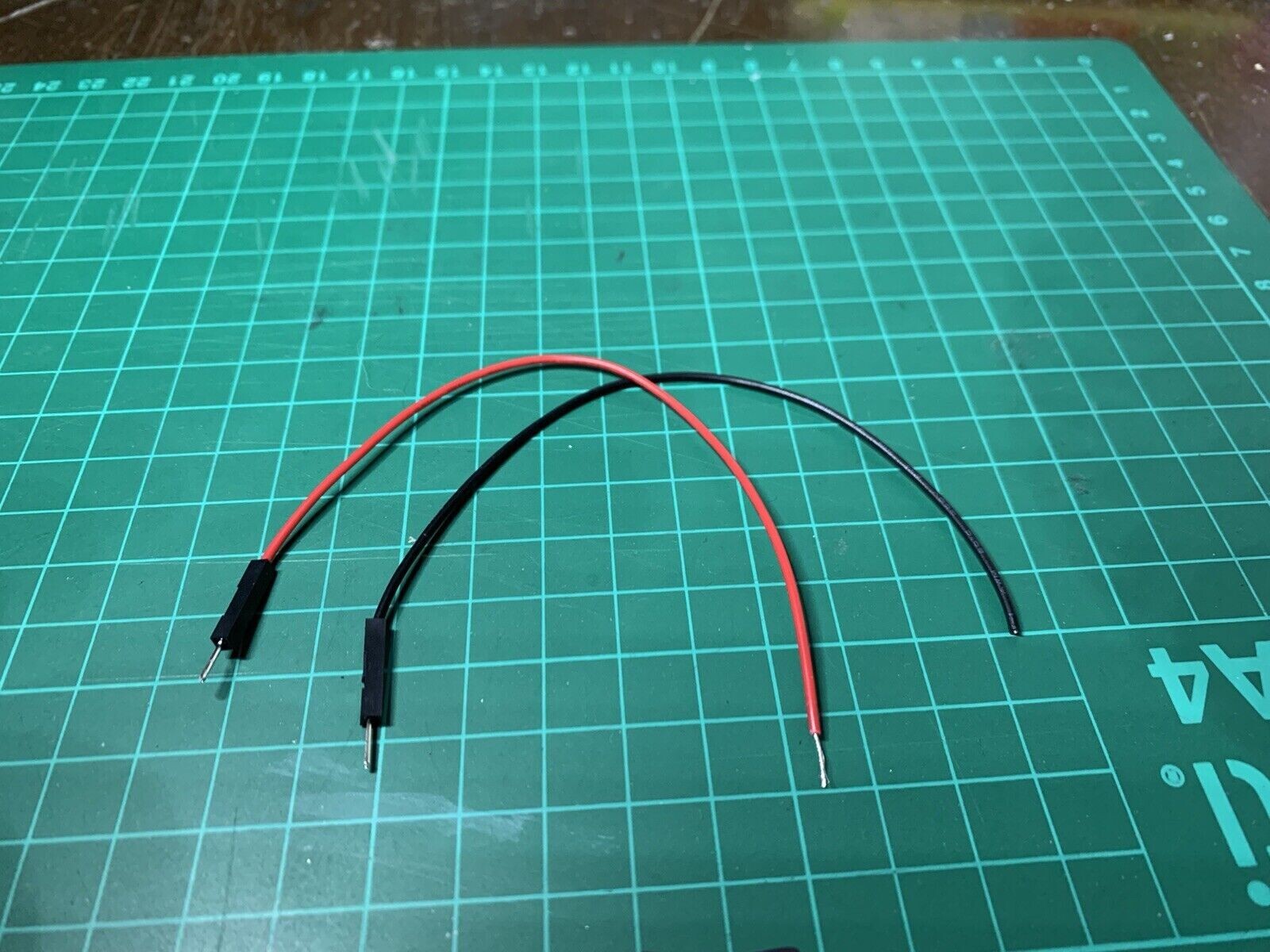 30 x DuPont wires cable connector pin leads for distribution board breadboards