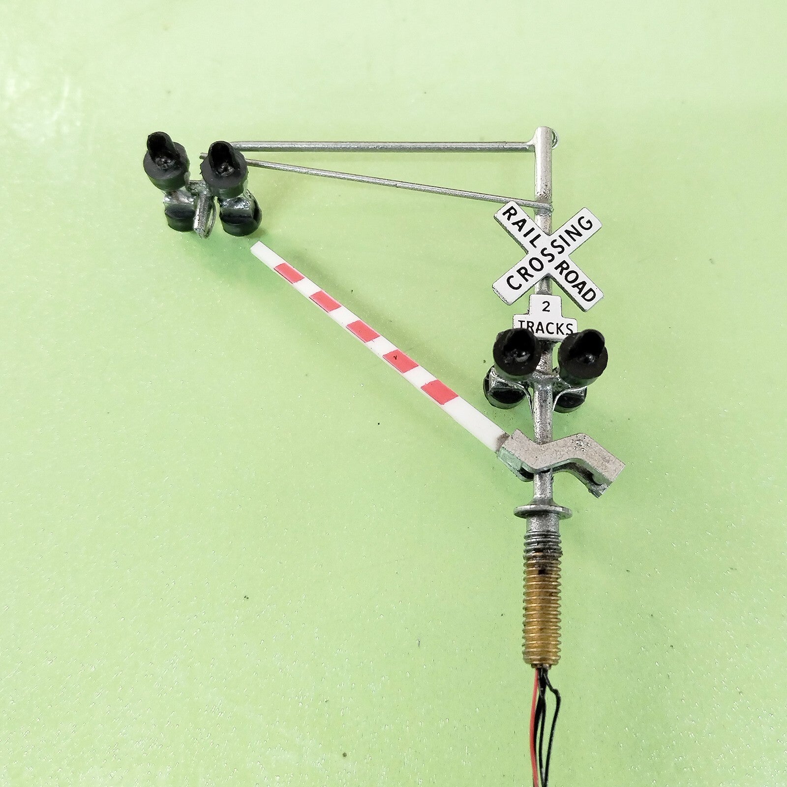 1 x N scale model cantilever grade crossing signal / gate arm barrier #160C06DG