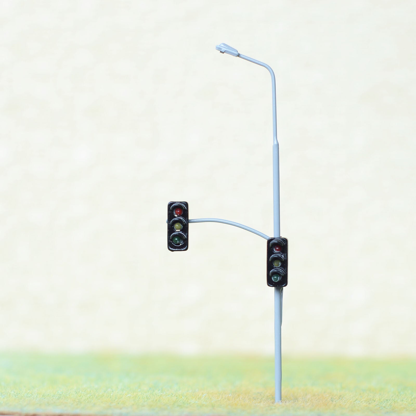 2 x HO / OO scale model railroad traffic signal combined street light #cor2TB