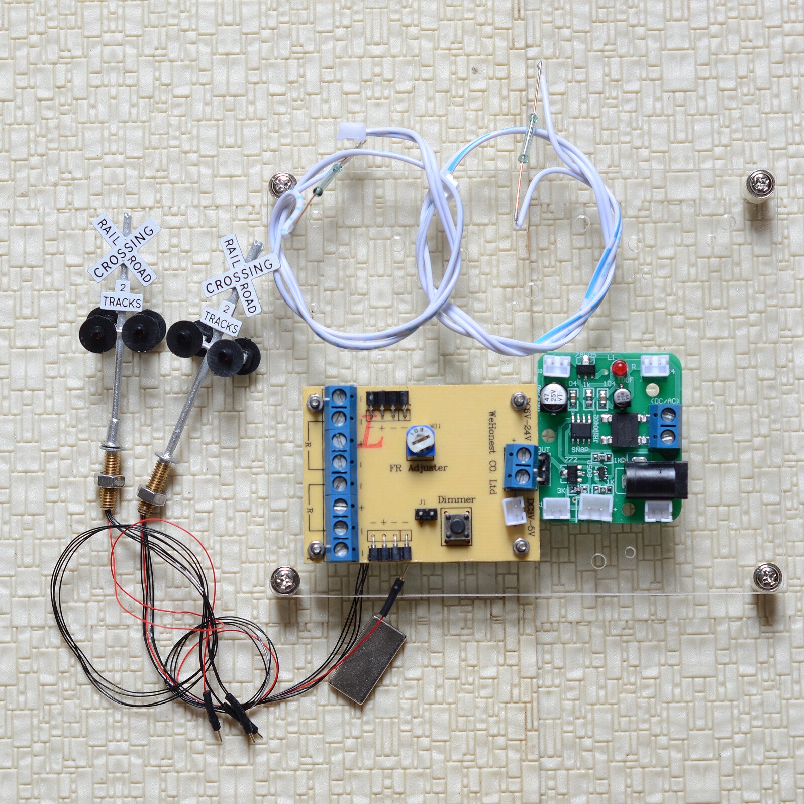 1 set crossing signals + automatic reed switch controller auto flash by train