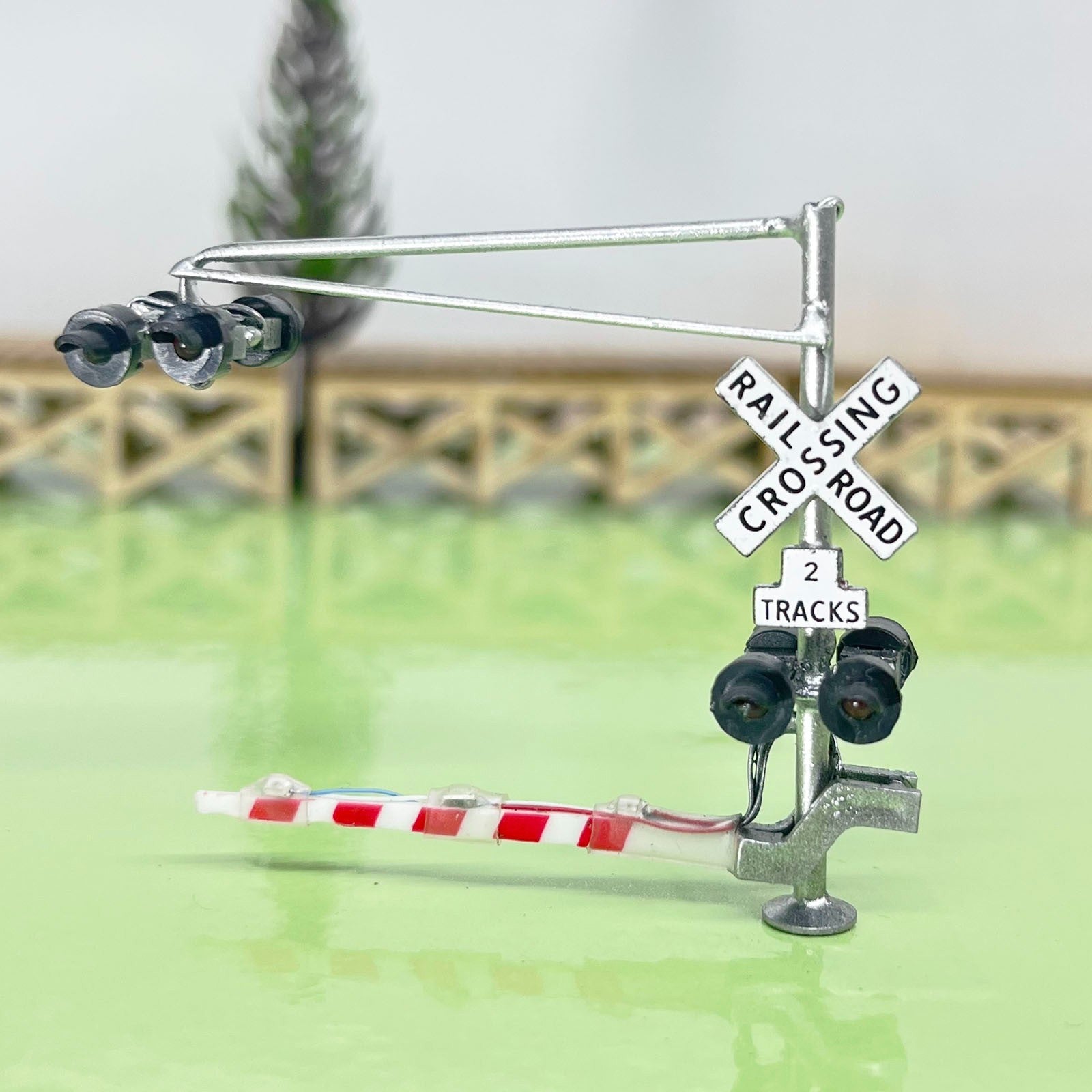 1 x N scale model cantilever grade crossing signal gate arm barrier light #NC06L