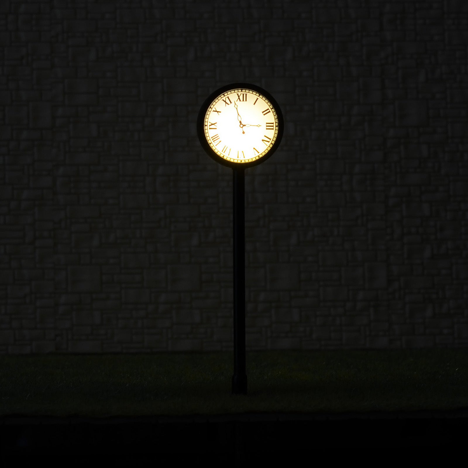 1 x O scale antique station platform clock led street light illuminated 2 sides