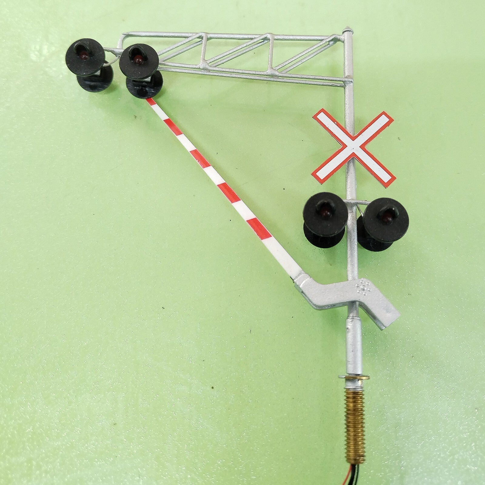 1 x HO scale railroad Canada cantilever grade crossing signal gate stop #CA27DG