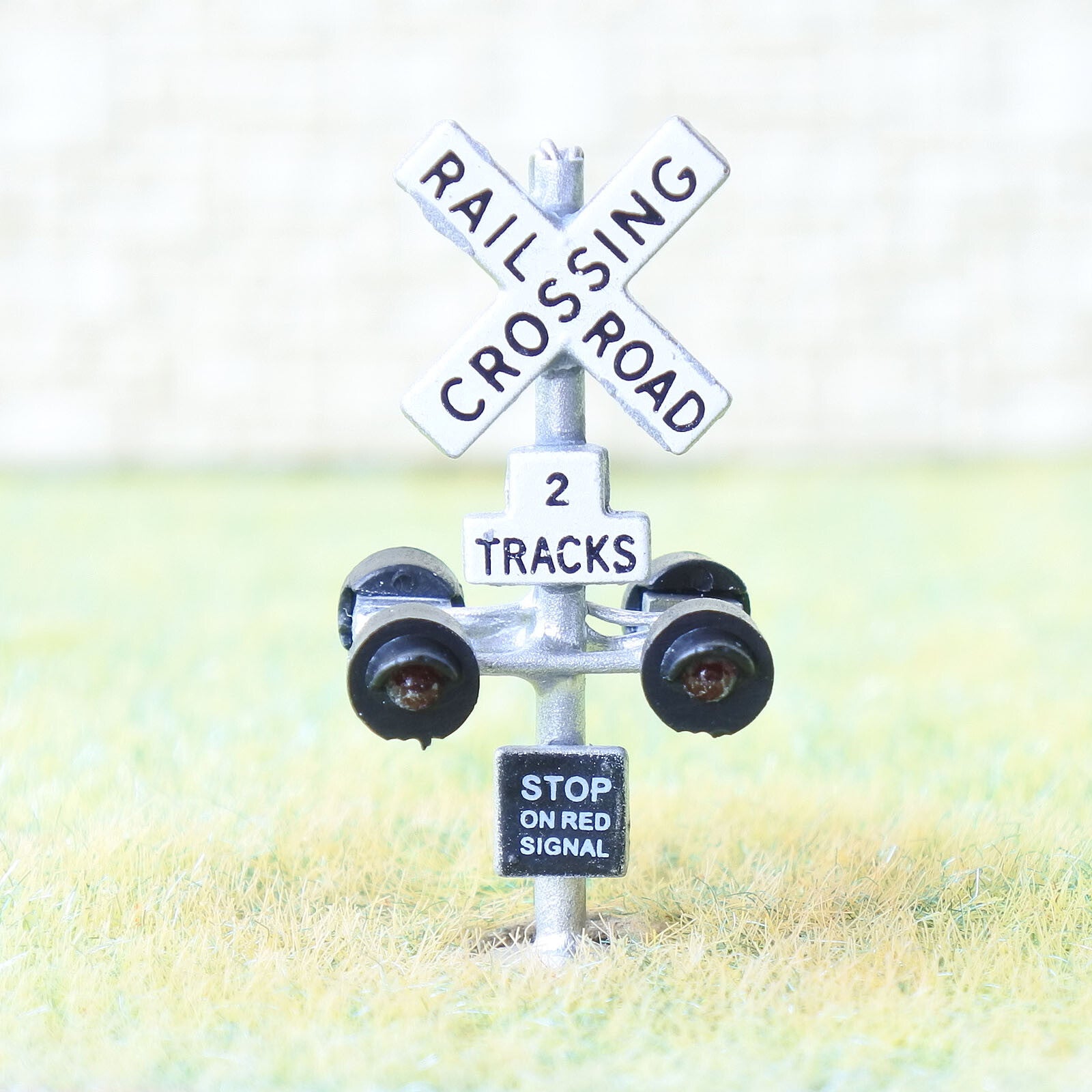 2 x N scale model railroad grade crossing signals LED 2 tracks + flasher board 