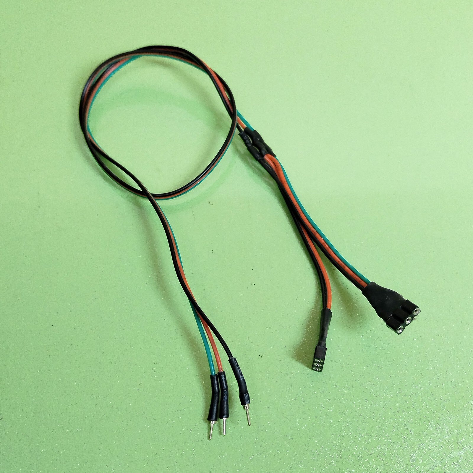 2 x extending split wires 1 to 2 with connector 2 aspects or crossing signal #E3