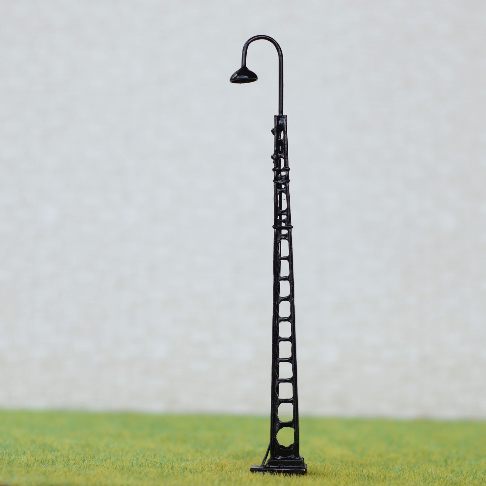 2 x OO / HO Scale Led mast tower light Model Railroad street Lamp post #TL3BL