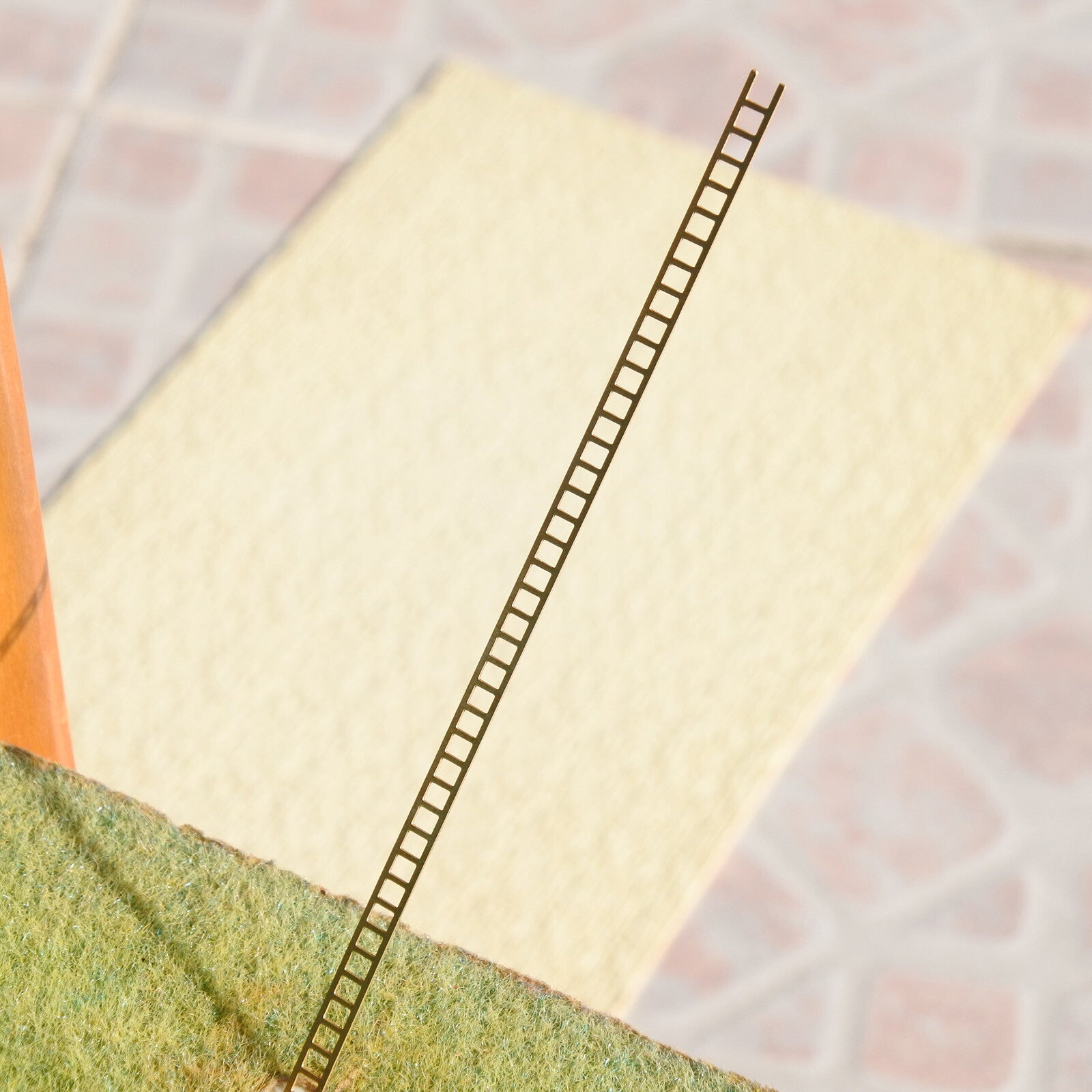 5 x OO / HO scale coppery ladders brass ladder strips solderable steps