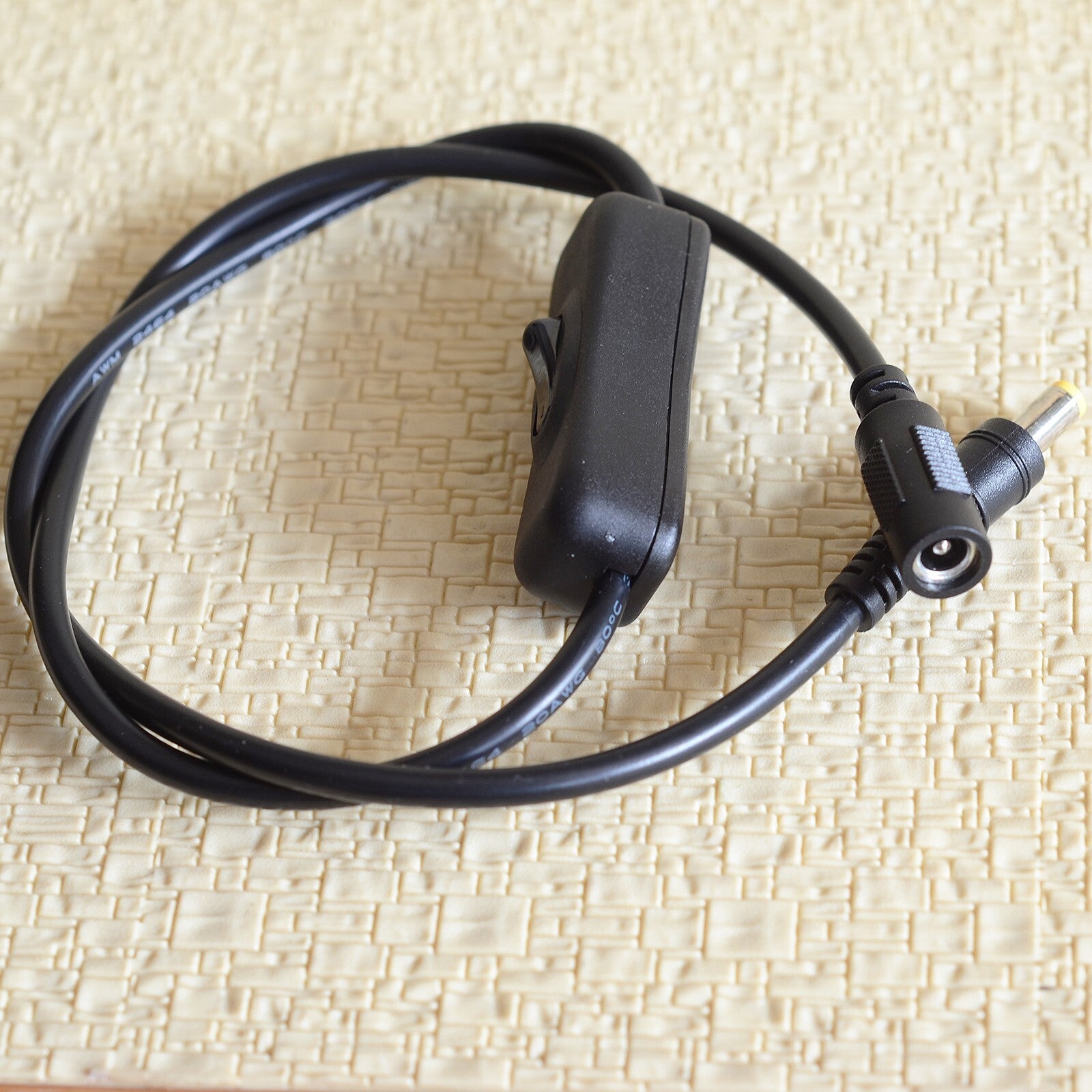 1 x Inline DC Power Switch Extension Cable 5.5mm x 2.1mm Male Female Barrel 12V