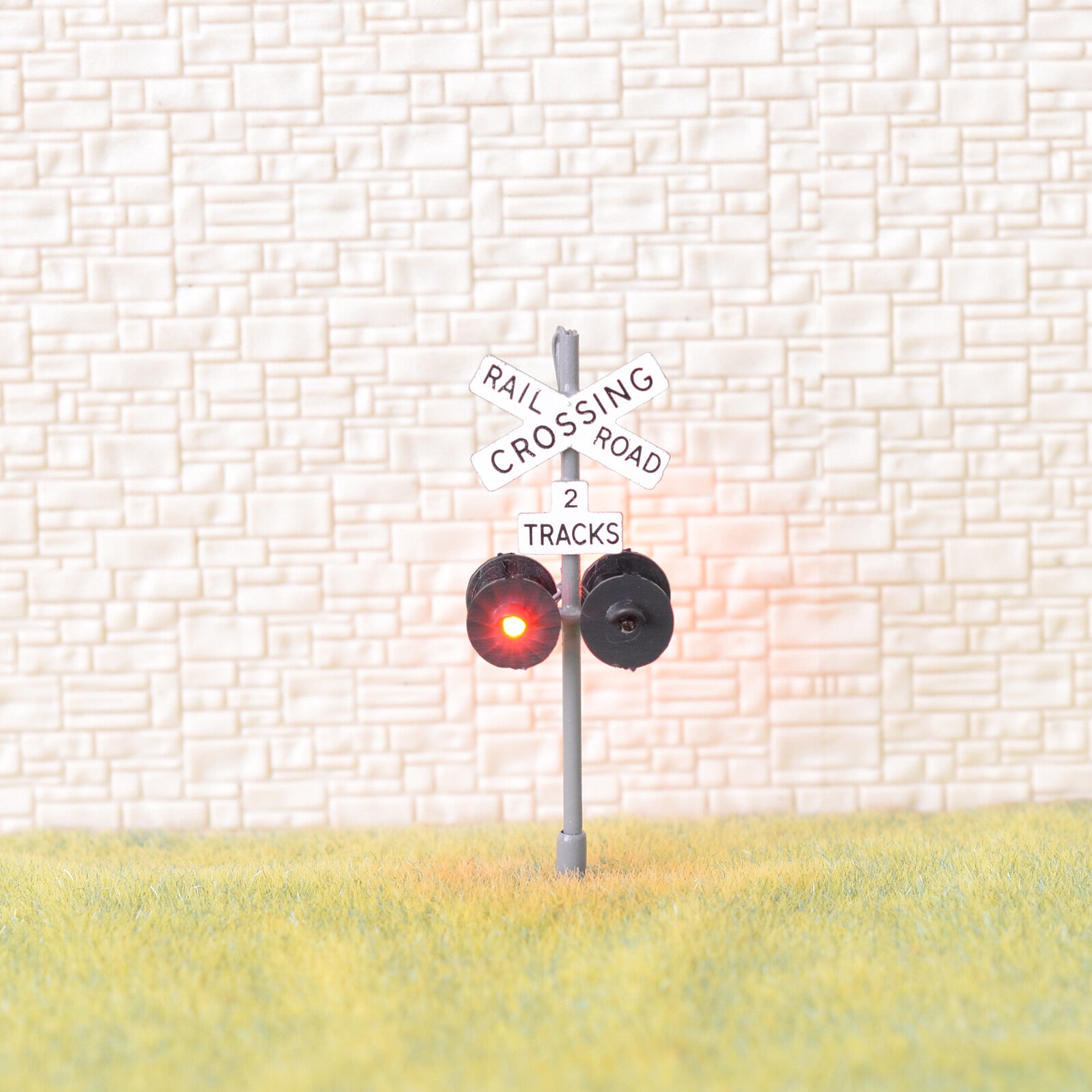 2 x HO scale railroad grade crossing signals 2 track LED gray + flasher board #X