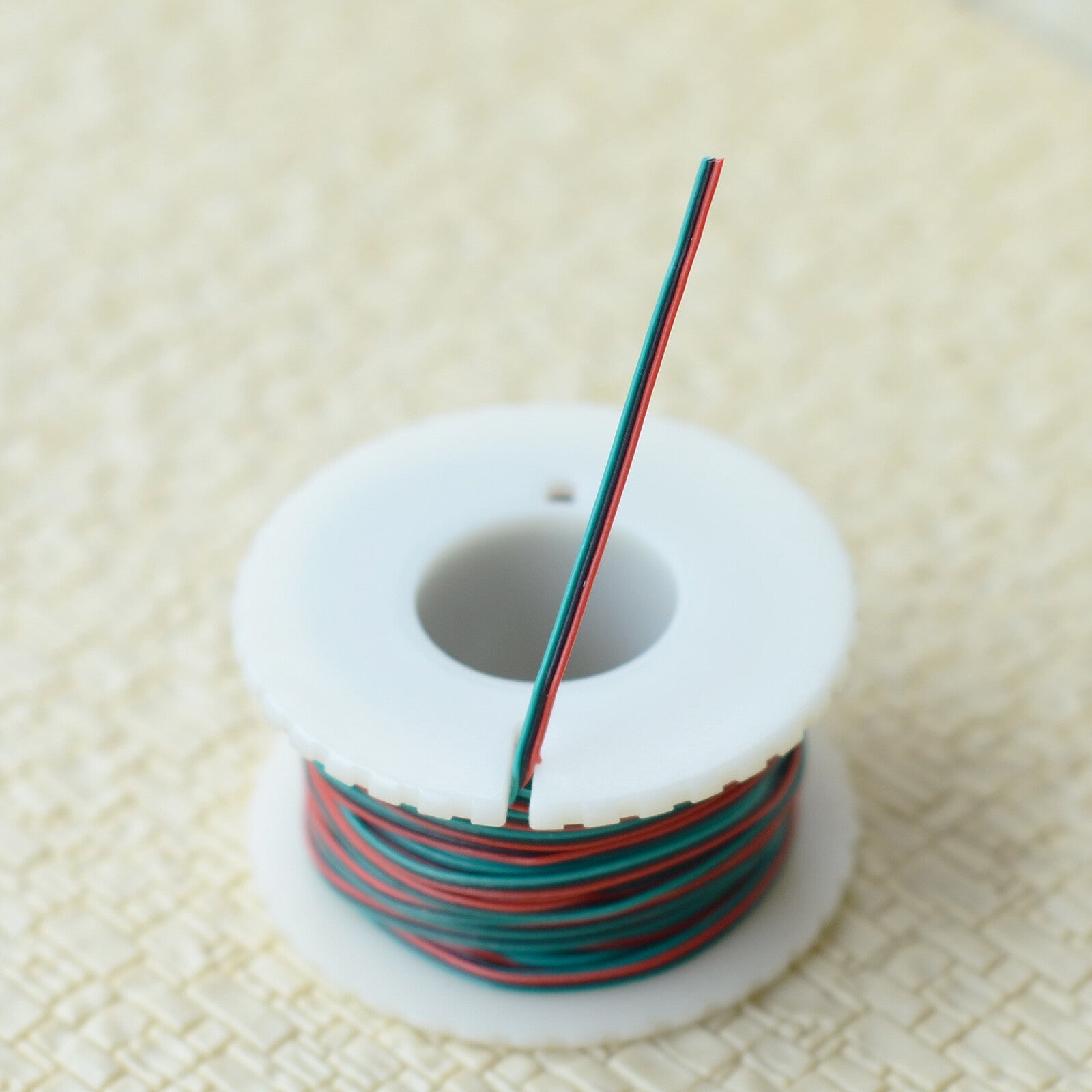 10 meters 32AWG 7/0.08 slim combined 3 wires diameter 0.6mm thin conductor cable