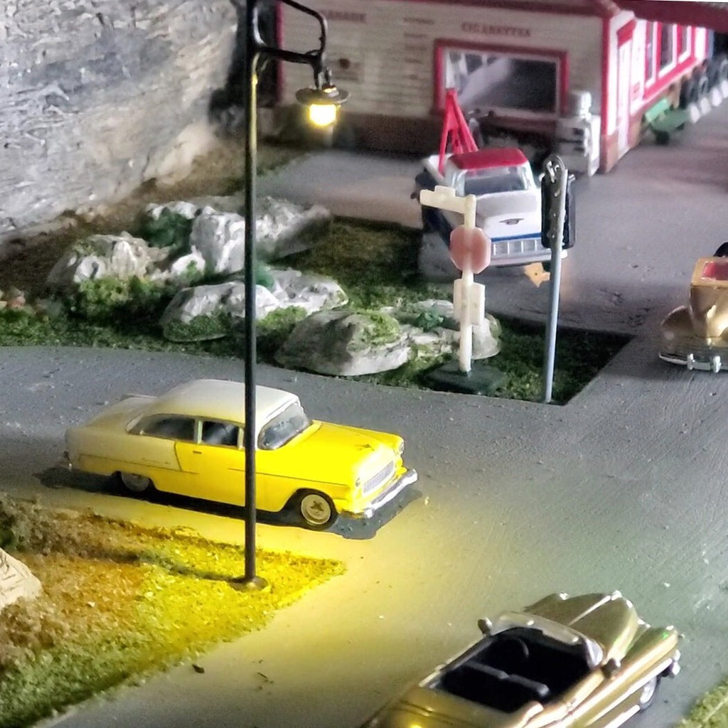 5 X HO Scale LED Street Light Lamp Posts - Black Brass Model Train Railroad Scenery #SL42B