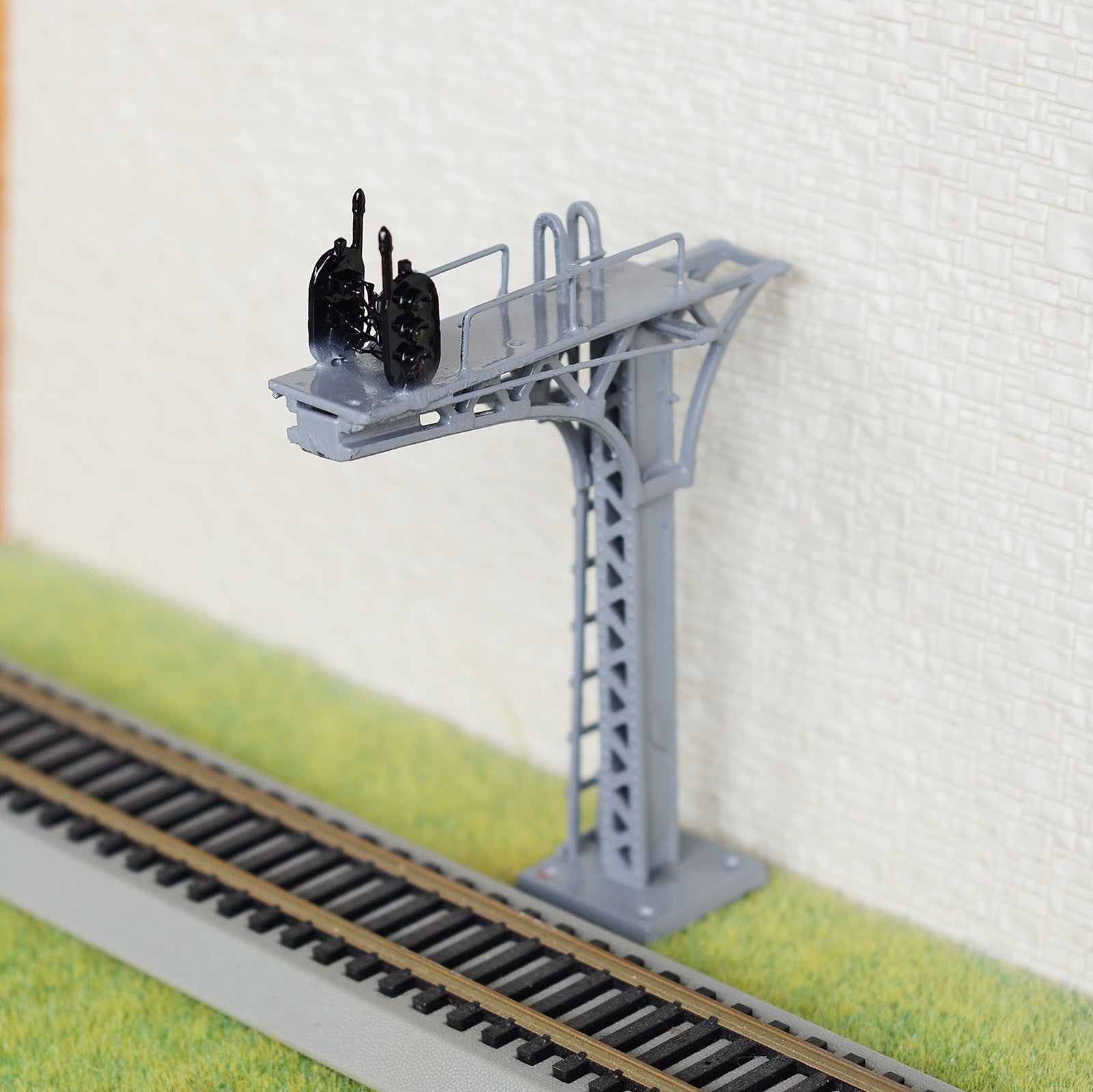 1 x HO / OO scale LED Cantilever Signal Bridge tower 2 direction single Track #G