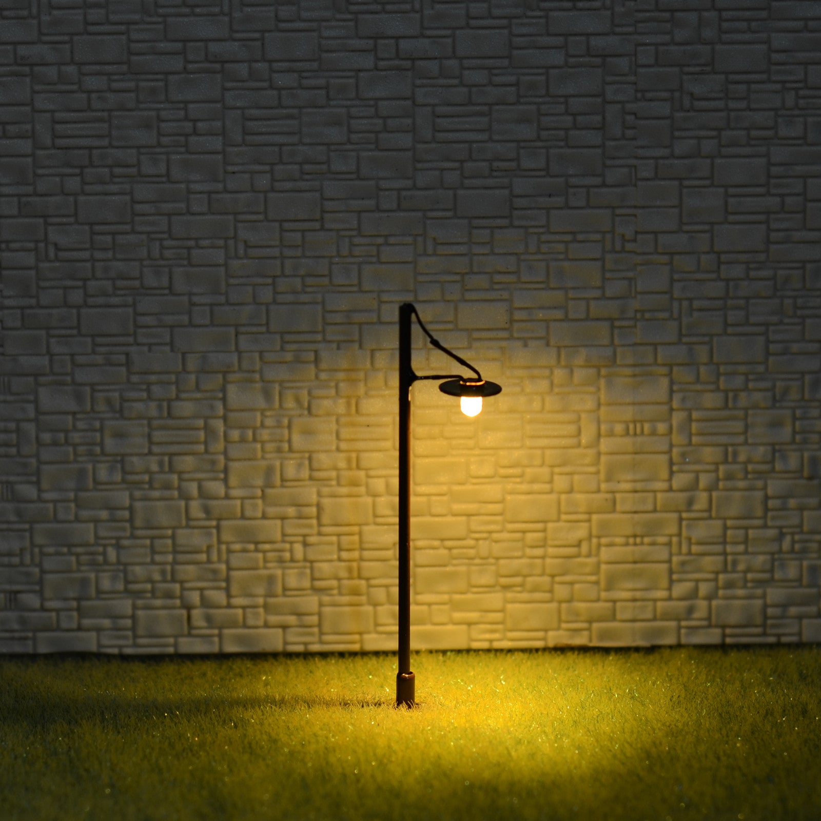 5 x OO / HO scale LED street light railroad path lamp post + resistors #R7BR