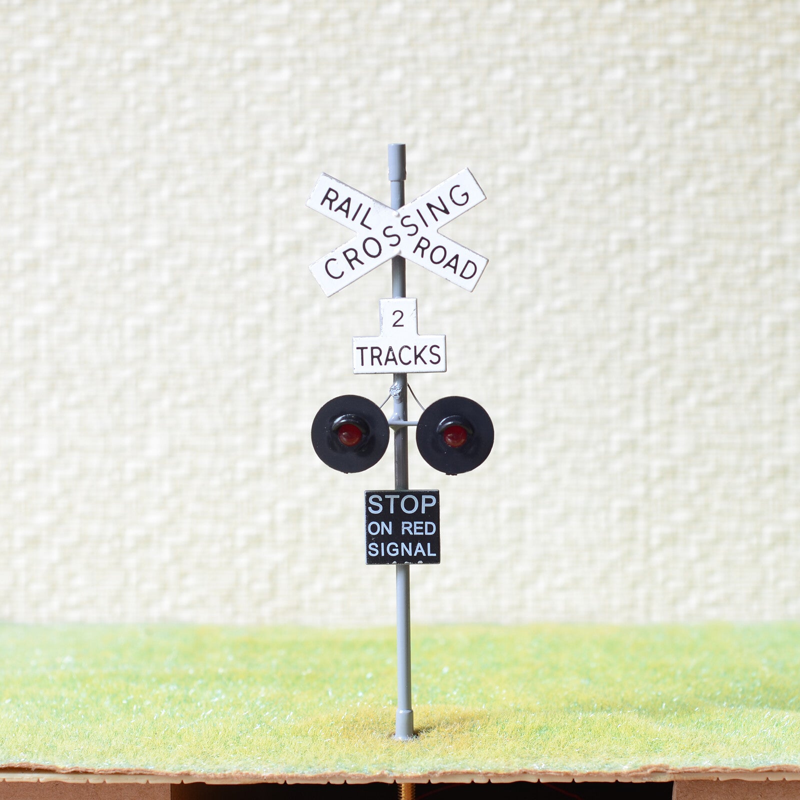 1 x O scale railroad crossing signals LED made 2 target faces 2 tracks gray #GX